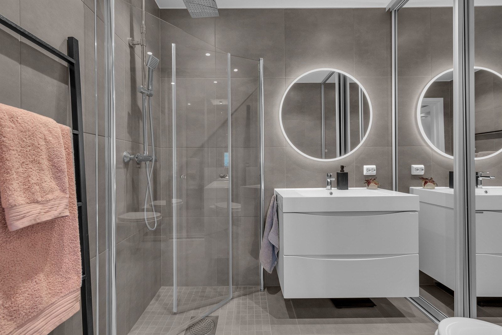 Badet er både pent og praktisk Galleribilde