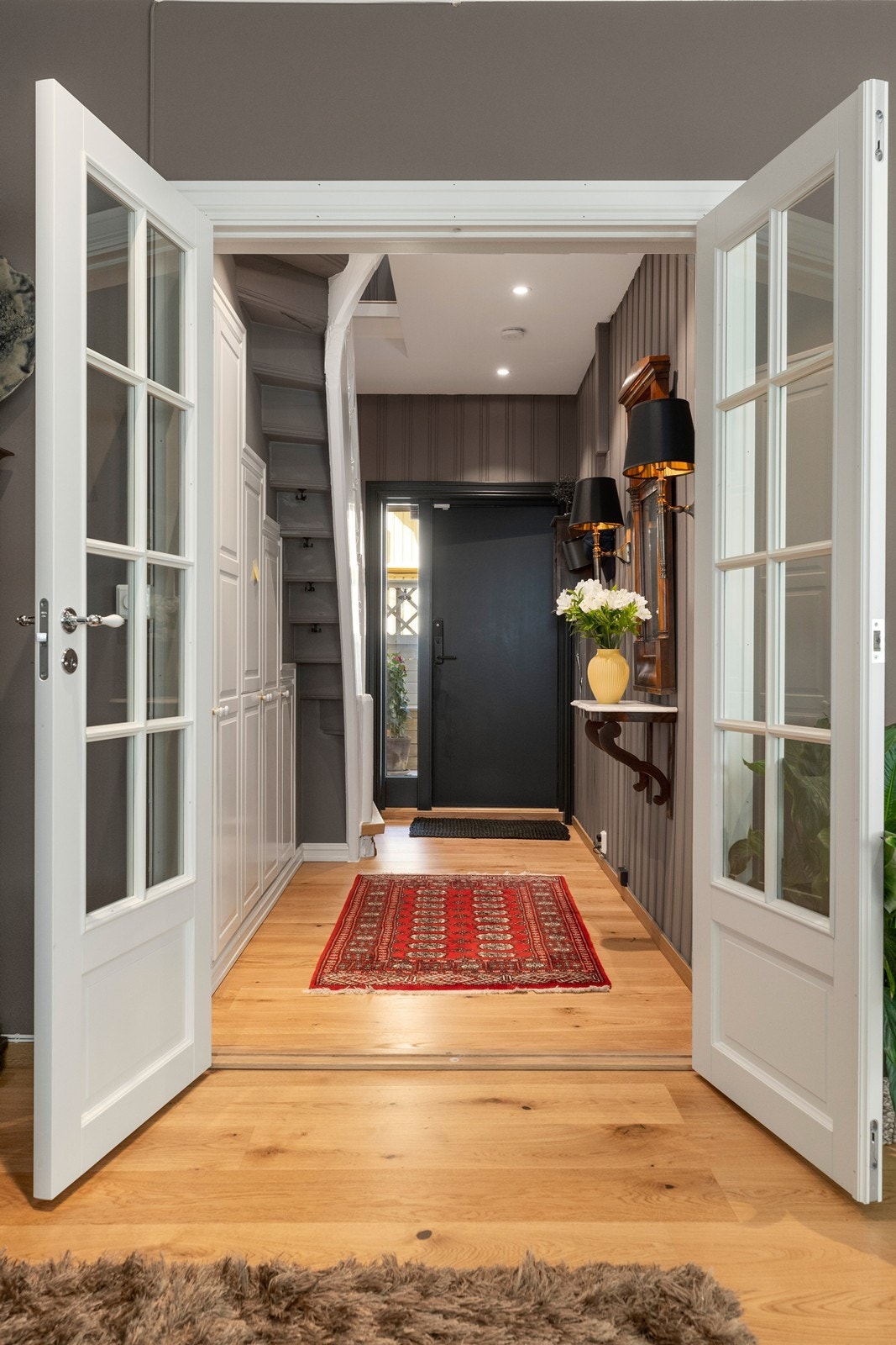 Entréen ønsker deg velkommen med stil og smarte løsninger Galleribilde