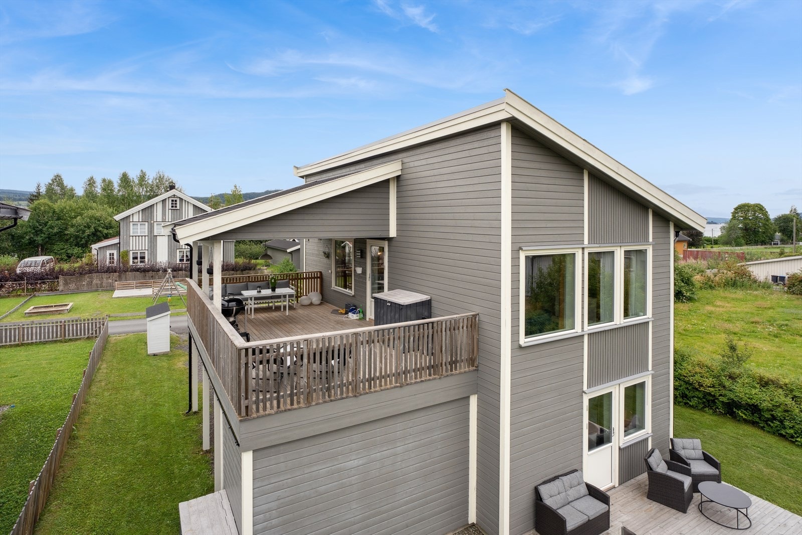 Oversikt over verandaen. Galleribilde