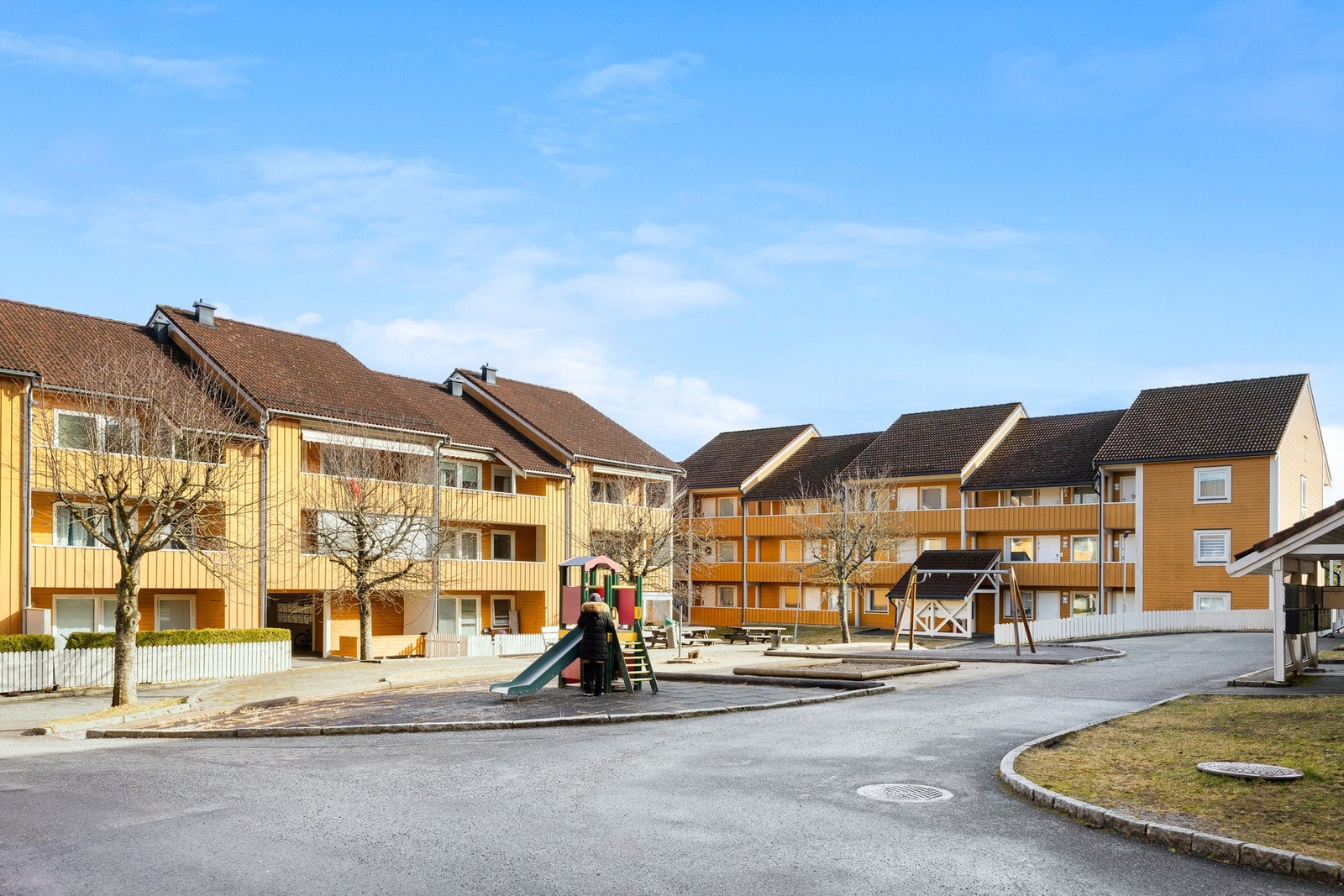 Sameiet er pent opparbeidet, og her finner de aller minste hyggelige lekeplasser. Galleribilde