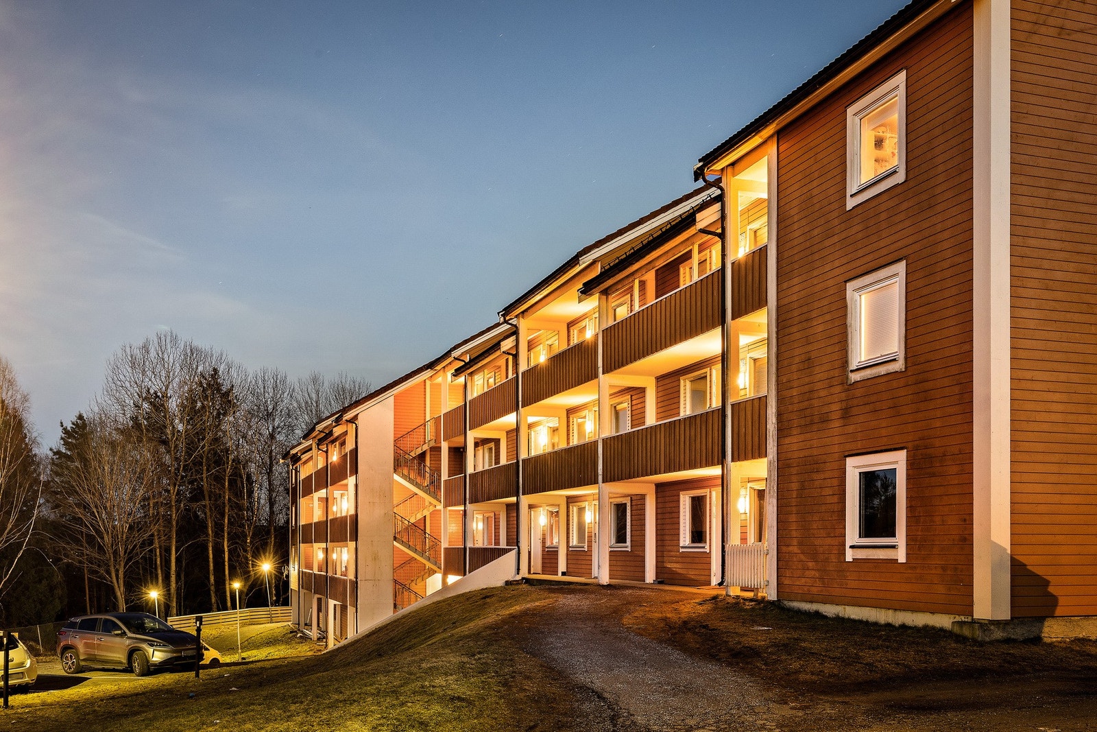 Sameiet består av 97 eierseksjoner i hyggelig trehusbebyggelse. Galleribilde