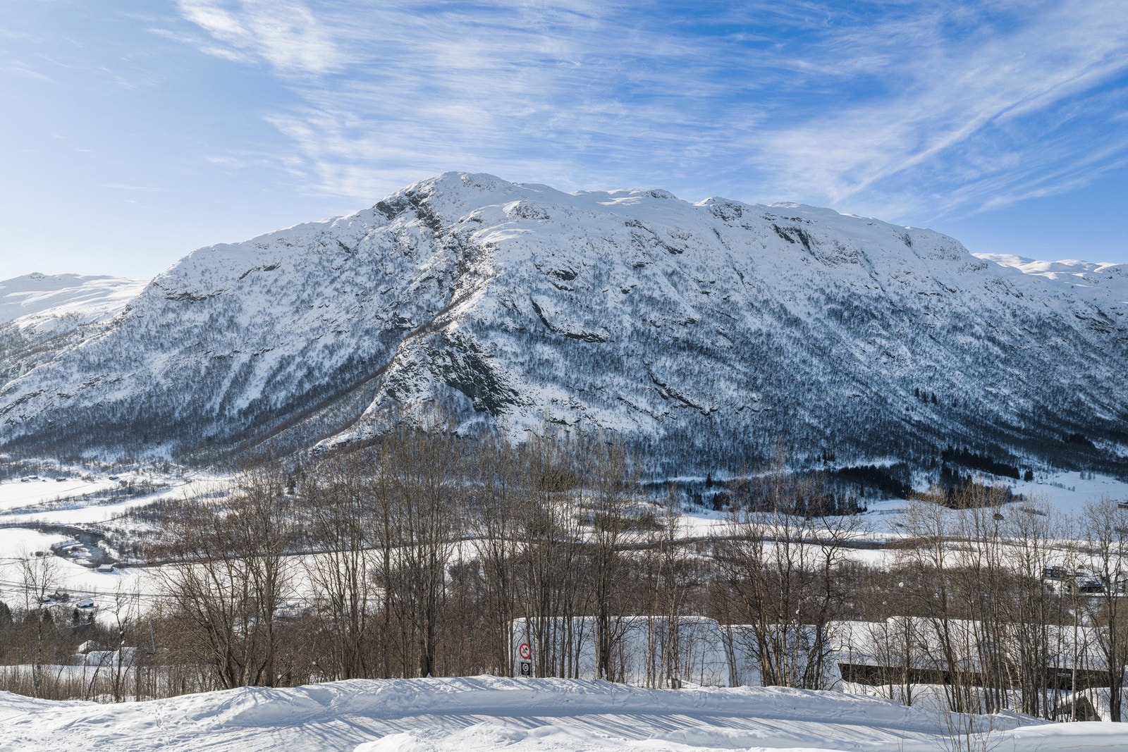 Solheisen og Grøndalen har fantastiske fjell og god god atmosfære. Galleribilde