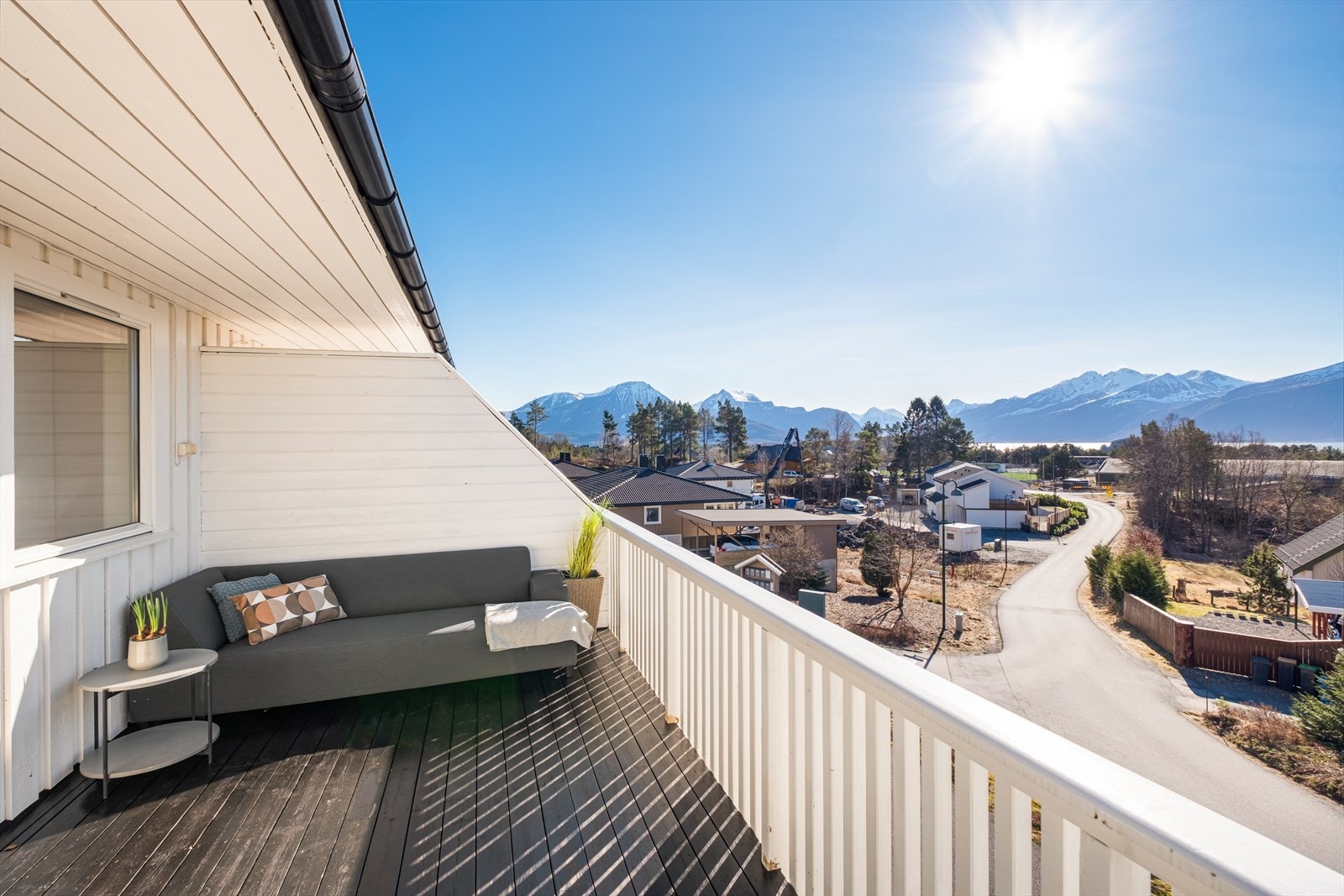 Verandaen er oppgitt å ha gode solforhold, perfekt for avslapning. Galleribilde