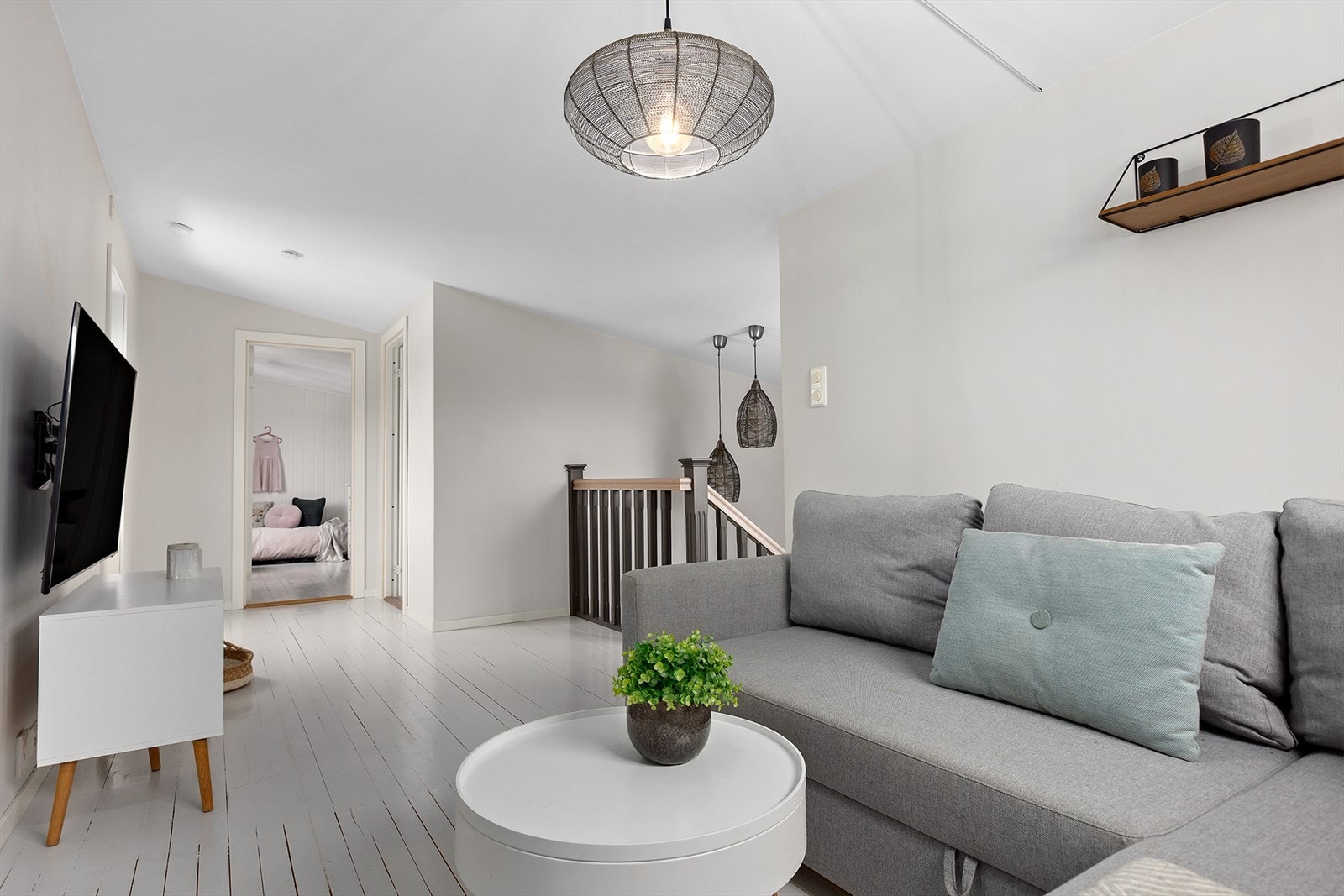 Passer veldig bra til TV/spille-stue- 2.etg. Galleribilde