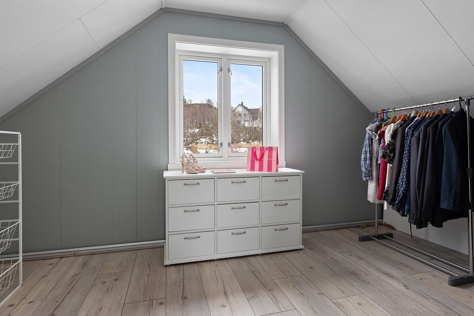 Rom innenfor soverommet- 2.etg. Galleribilde