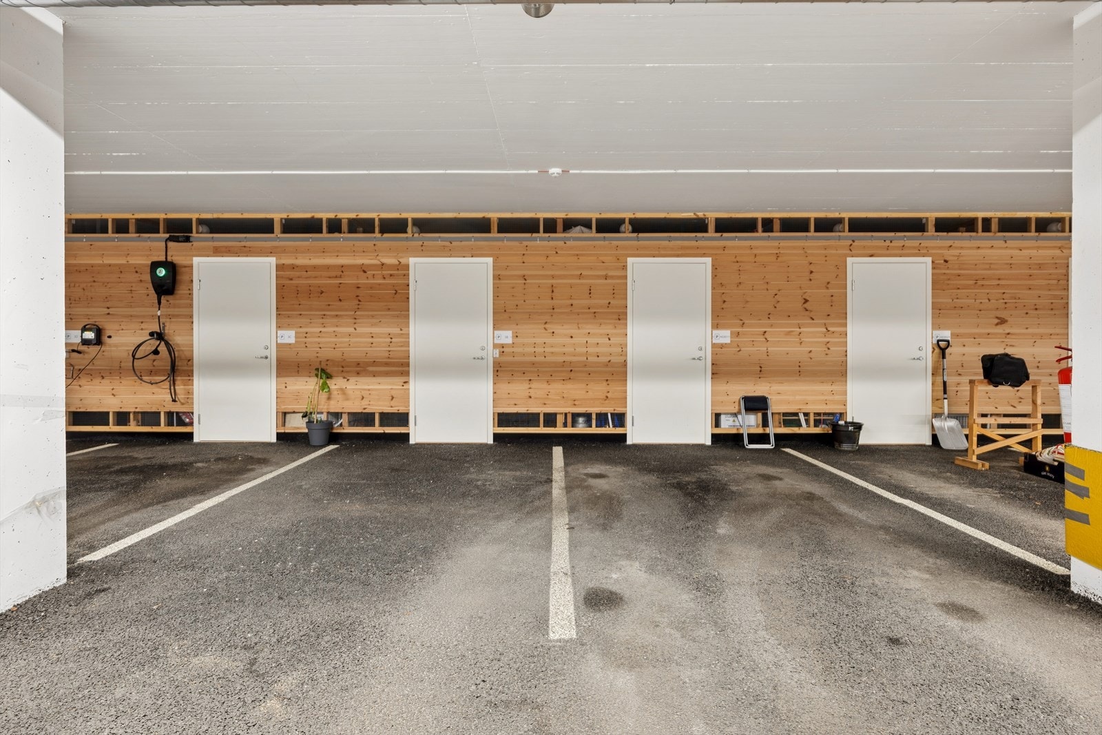 Parkeringsplass og bod på 5 kvm medfølger leiligheten Galleribilde