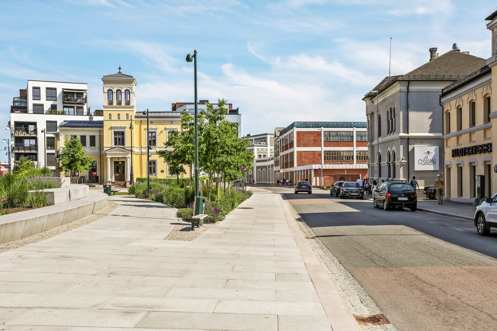 Meget sentral beliggenhet med gangavstand til sentrum. Galleribilde