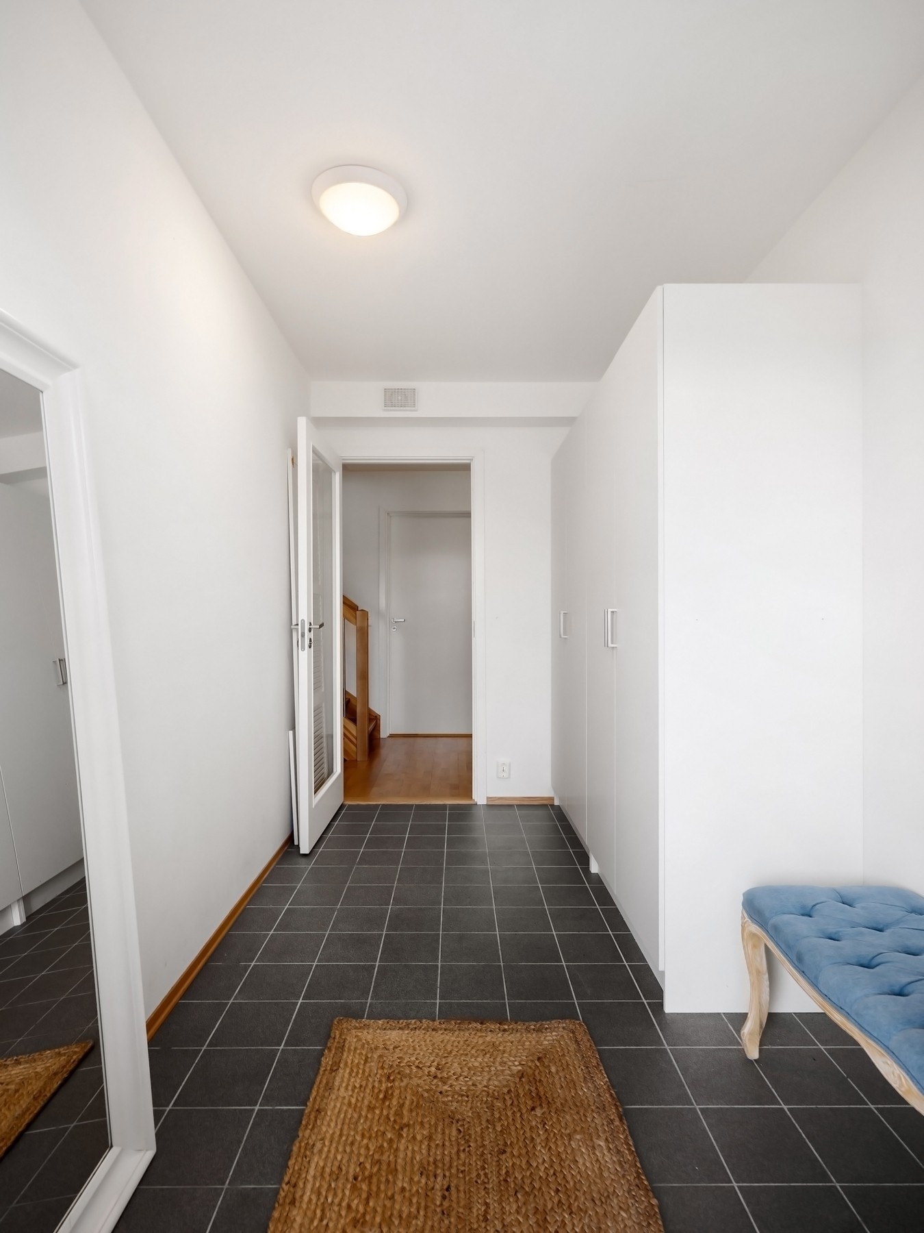 Gang/entre underetasje. Galleribilde