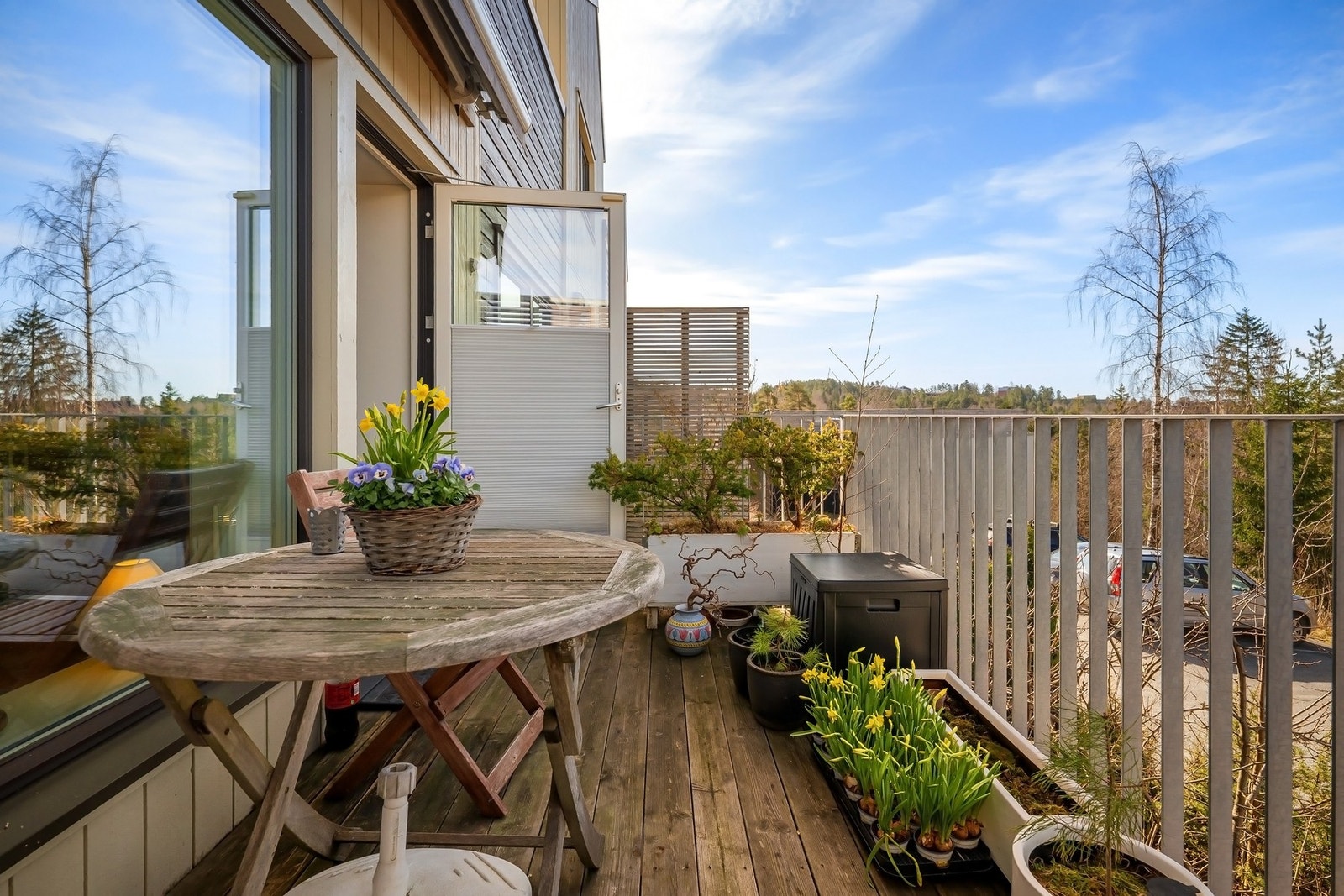 Flott beliggenhet i naturskjønne omgivelser på Stenbråten. Galleribilde