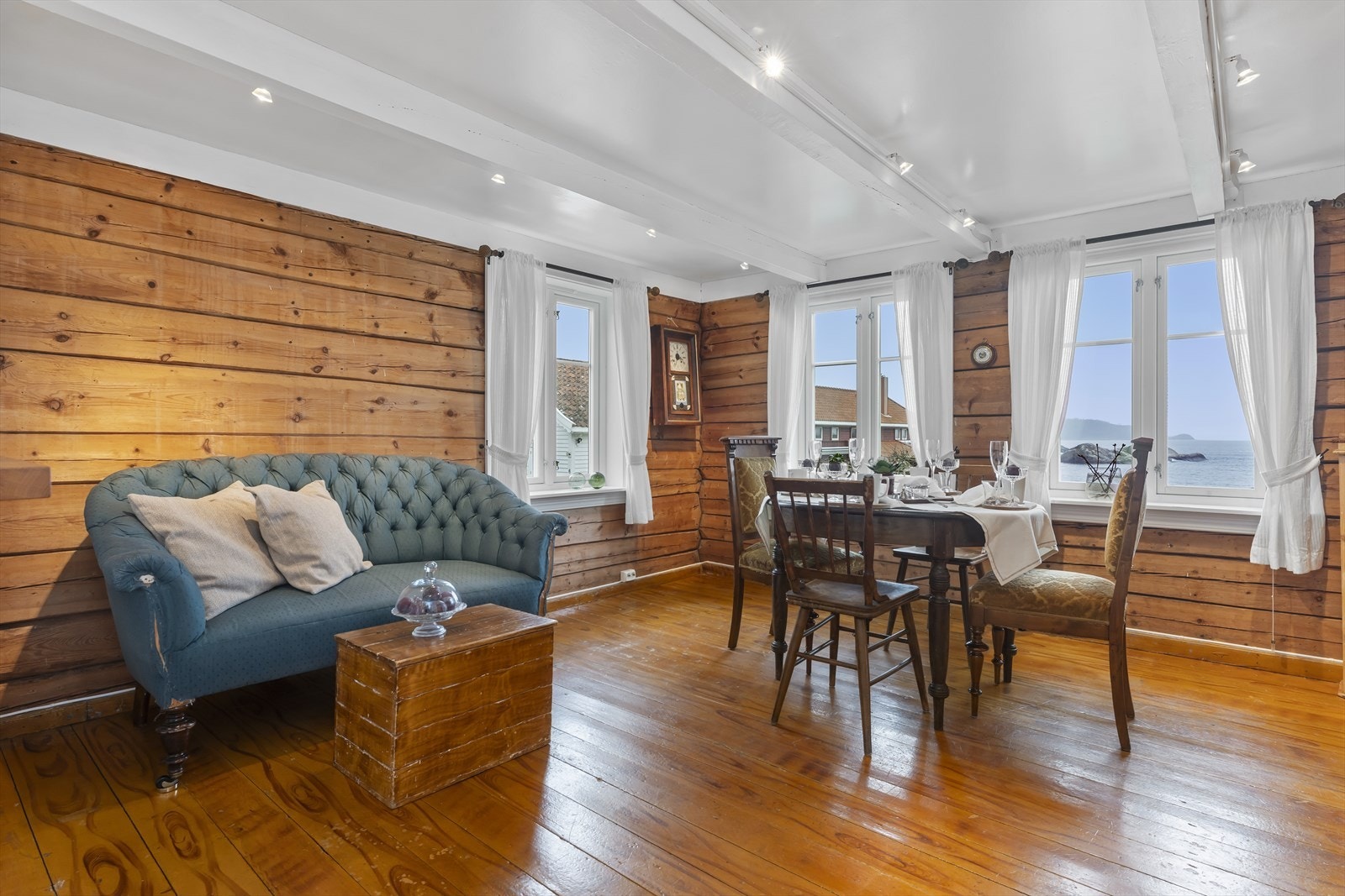 Boligen er så godt bevart innvendig, det fremstår som en lun bolig Galleribilde