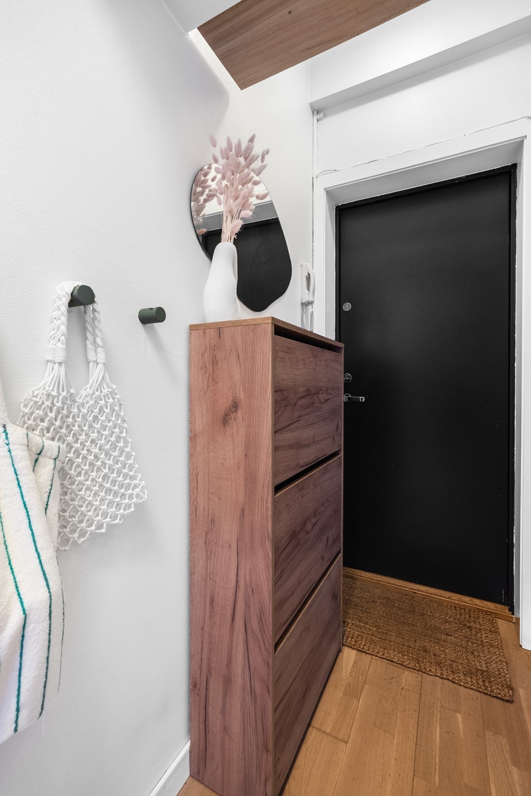 Entréen gir et godt førsteinntrykk med en funksjonell løsning Galleribilde