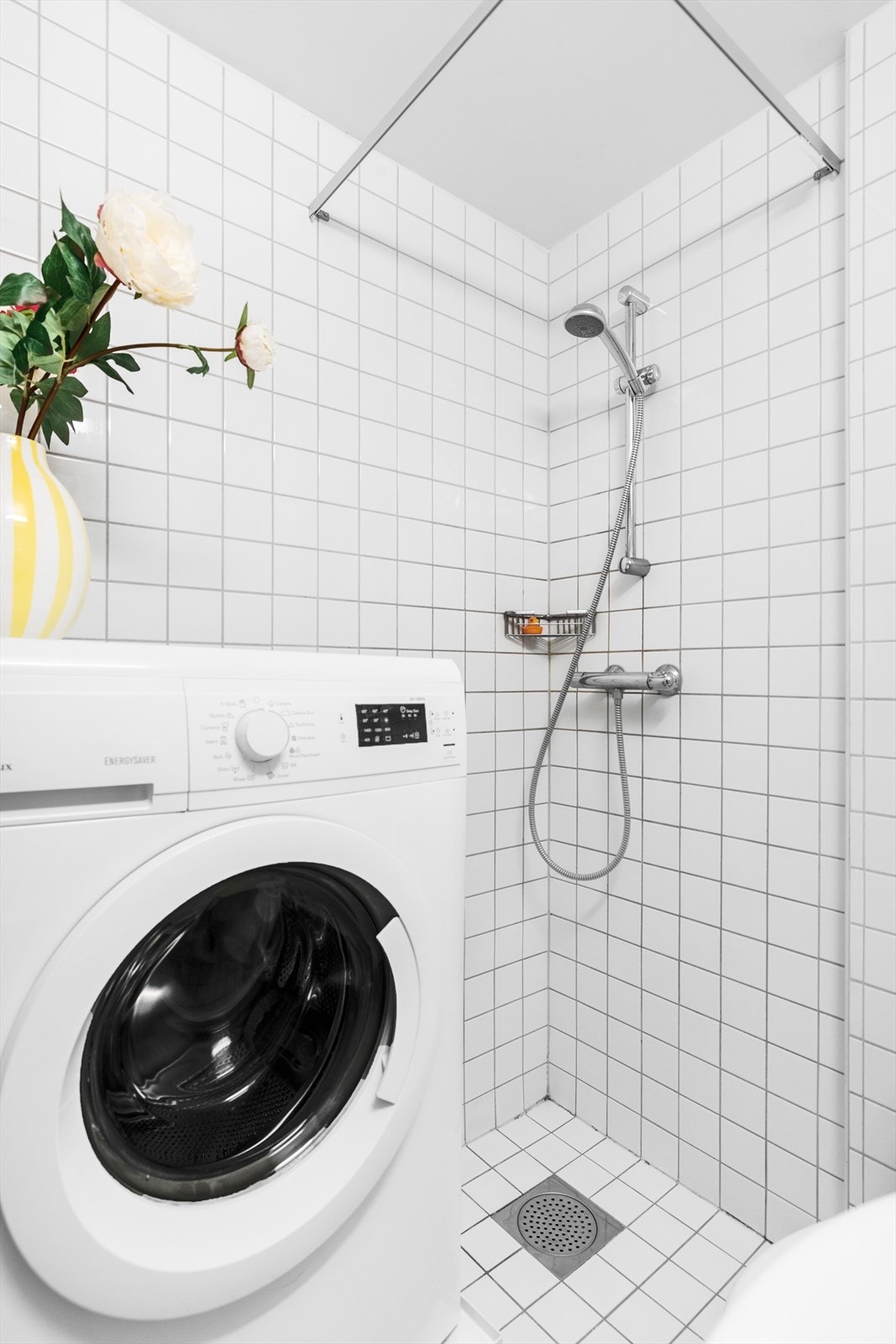 Badet er tilrettelagt med opplegg for vaskemaskin Galleribilde