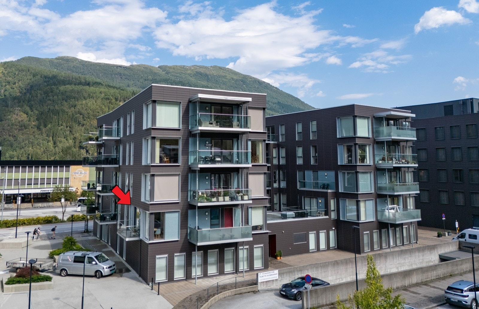 Velkommen til Storehagen 1E - Presentert av Eiendomsmegler Norge v/ Tore Berqvam Galleribilde