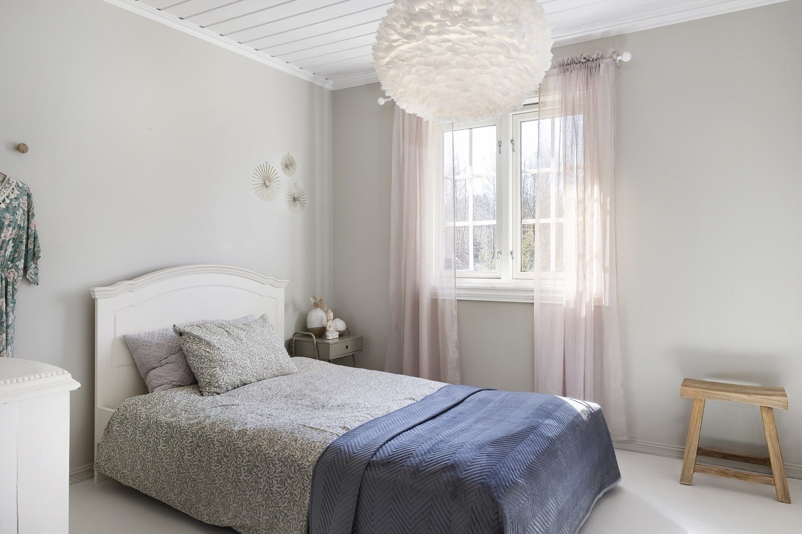 Barnerommet er perfekt som barnerom, kontor eller et gjesterom. Galleribilde