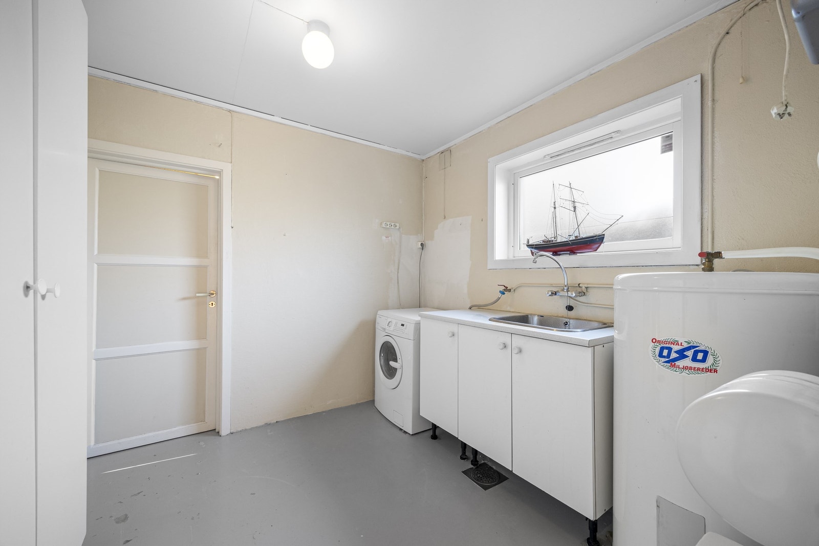 Praktisk vaskerom med romslig plass. Galleribilde