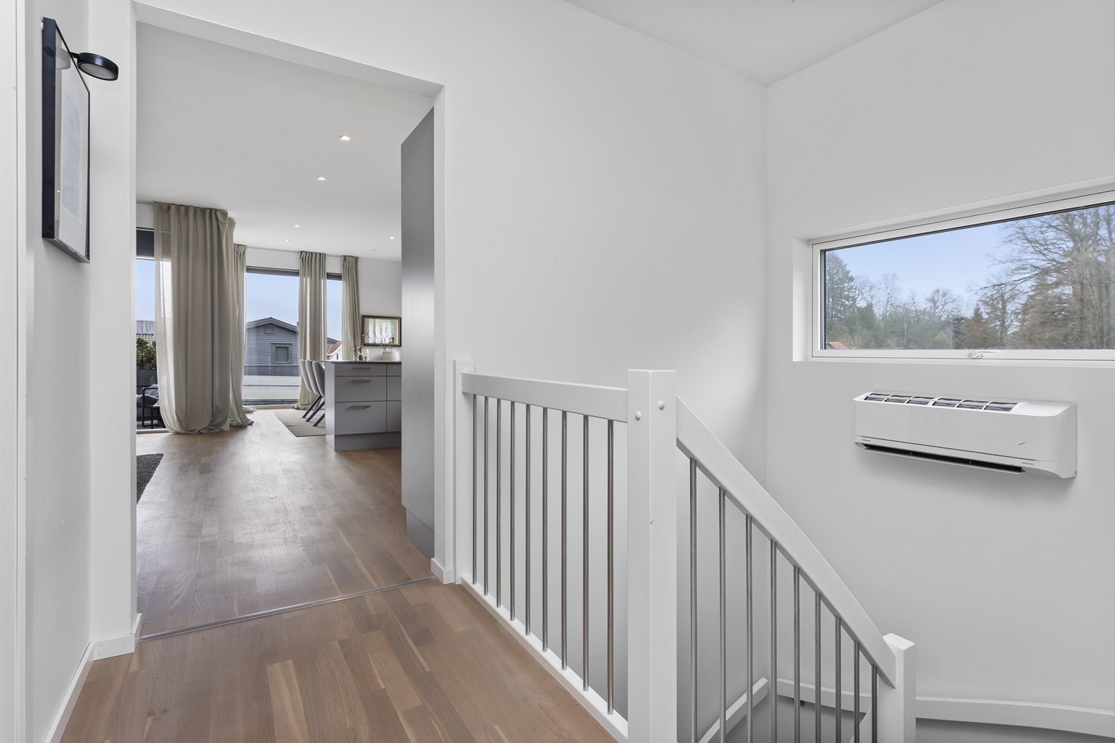 Velkommen opp i hovedetasjen Galleribilde