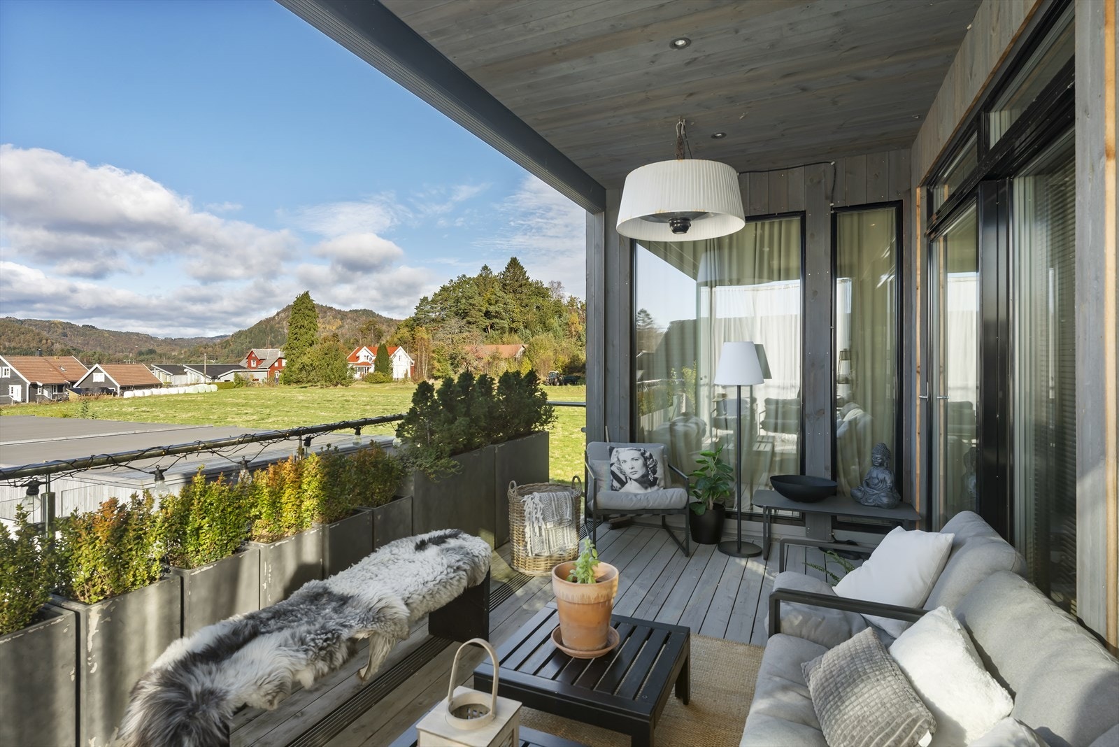 Her ligger alt til rette for å nyte lange, gode kvelder Galleribilde