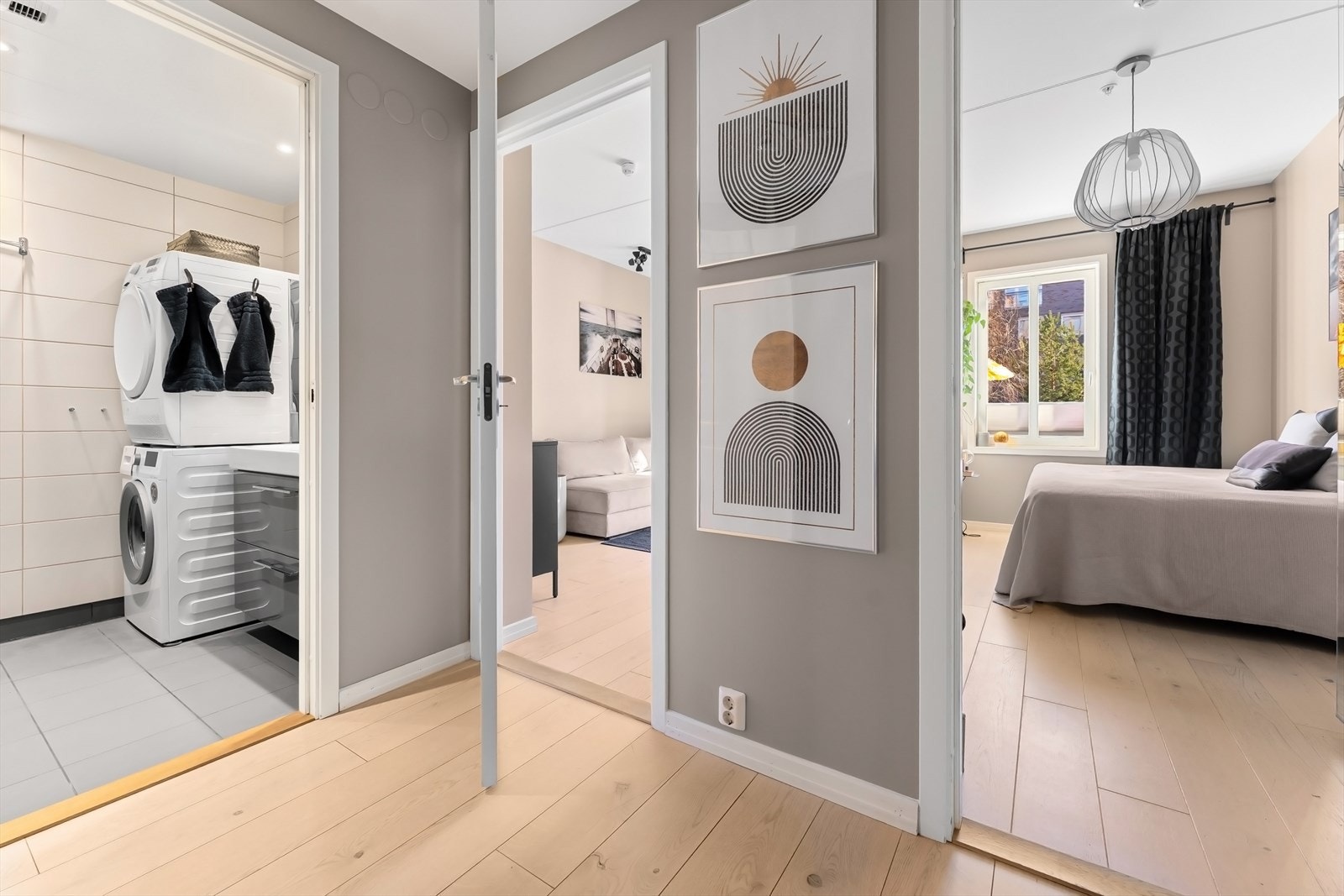 Gangen gir en god flyt mellom soverommene og badet. Galleribilde