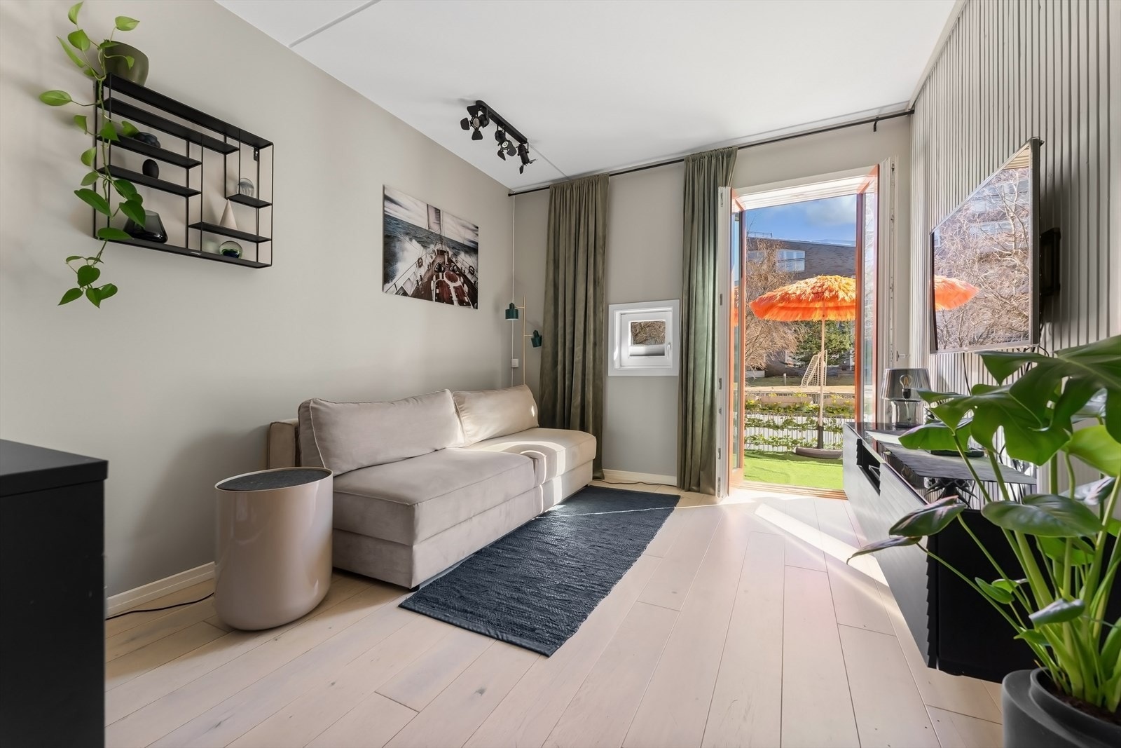 Soverom 2 er også av god størrelse og passer fint som barnerom, gjesterom eller kontor. Galleribilde