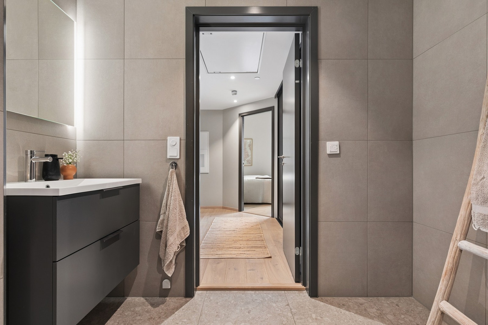 Baderommet har også opplegg for vaskemaskin. Galleribilde