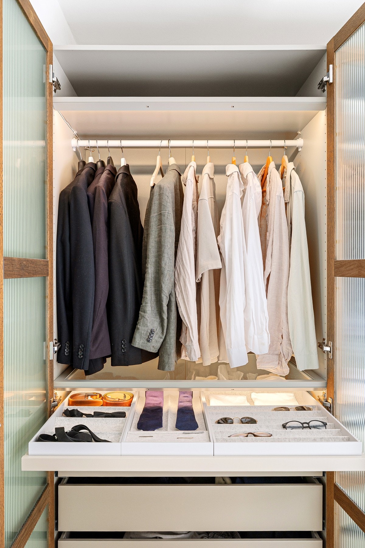 Pen og praktisk innredning. Galleribilde