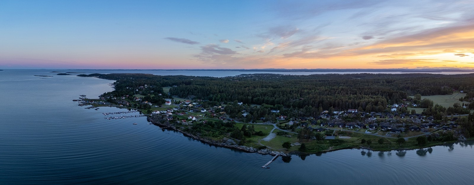Ved Kurefjorden kan du tilbringe feriedagene i fredfylte omgivelser, kun en times biltur unna Oslo. Galleribilde