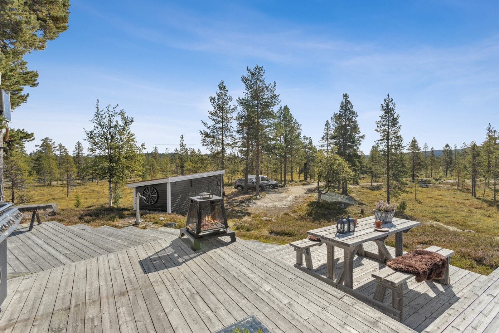 Drømmer du om en enkel hytte med gode kvaliteter og en helt unik og naturskjønn beliggenhet bør du absolutt oppleve denne eiendommen i Blakersmoen 60 Galleribilde