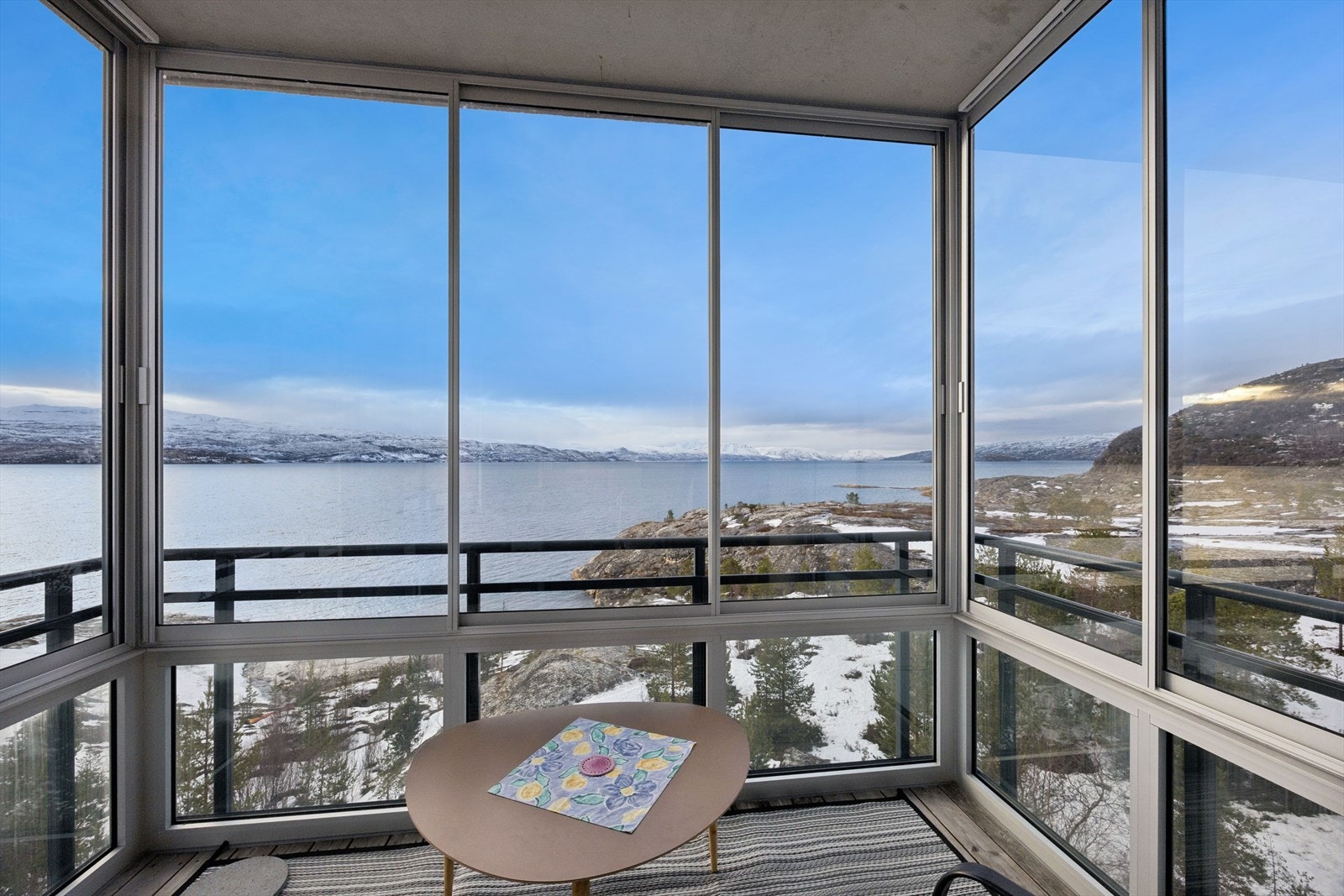 Her kan du nyte avslappende timer i solen, kombinert med flotte utsiktsforhold. Galleribilde