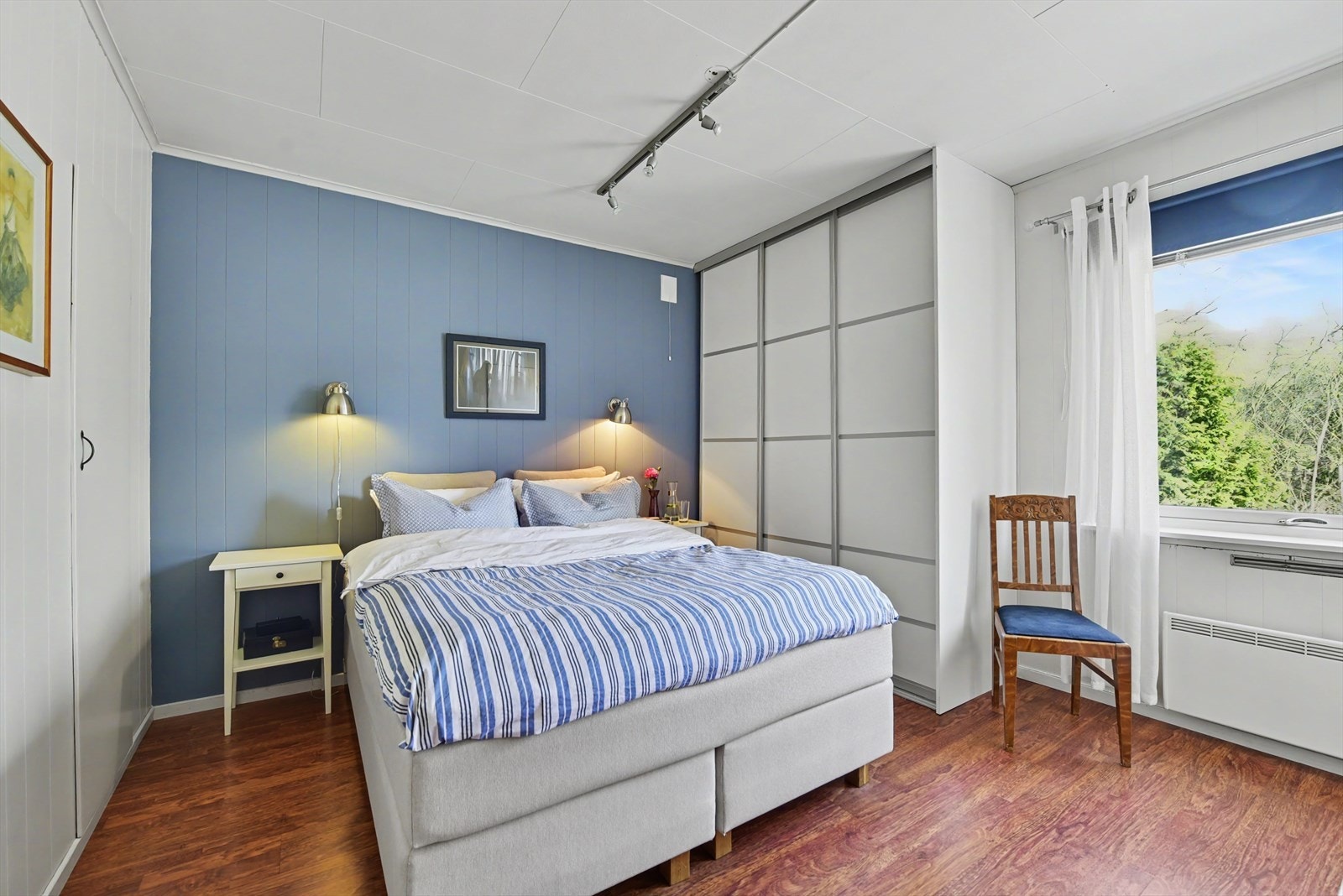 Boligen har tre soverom, alle praktisk plassert på samme plan. Galleribilde