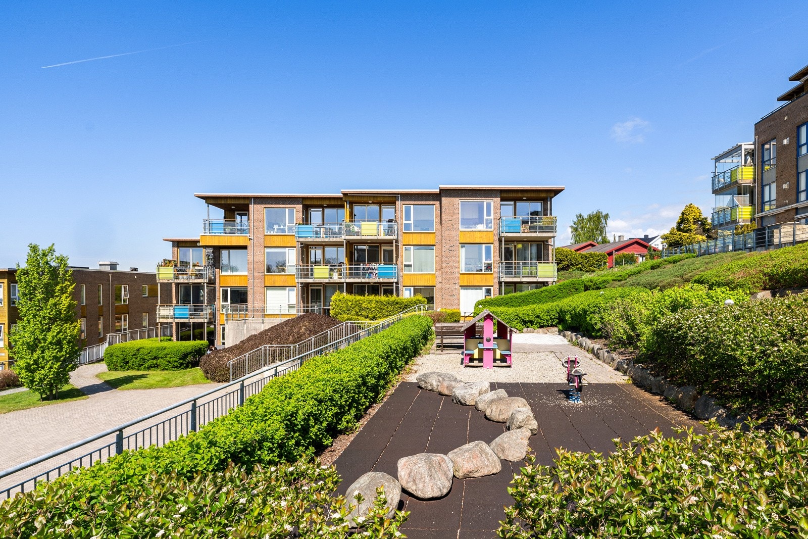 Det medfølger p-plass med elbillader i felles garasjeanlegg Galleribilde