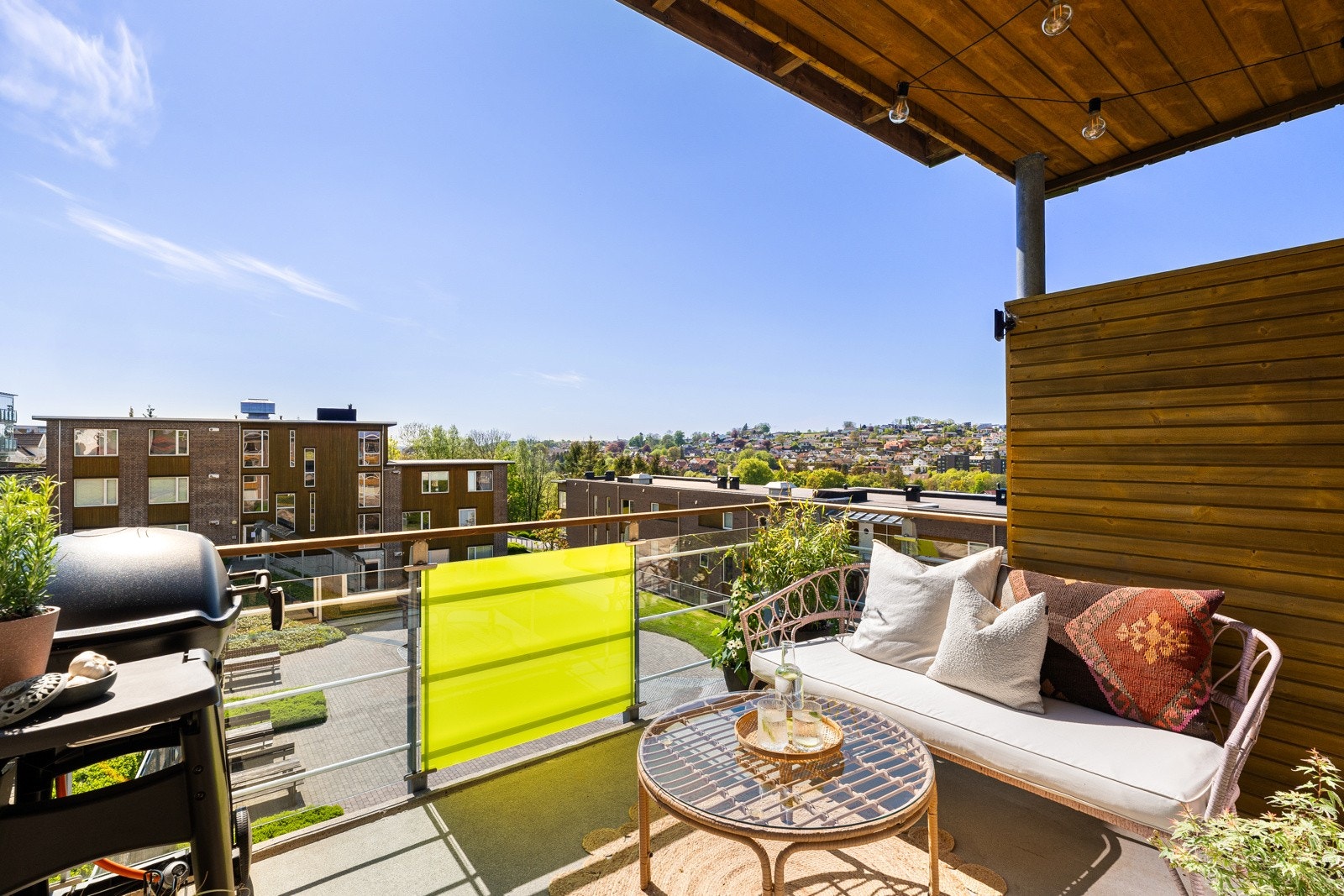 Leiligheten har utgang fra stuen til en sydvestvendt balkong på ca. 7 kvm Galleribilde