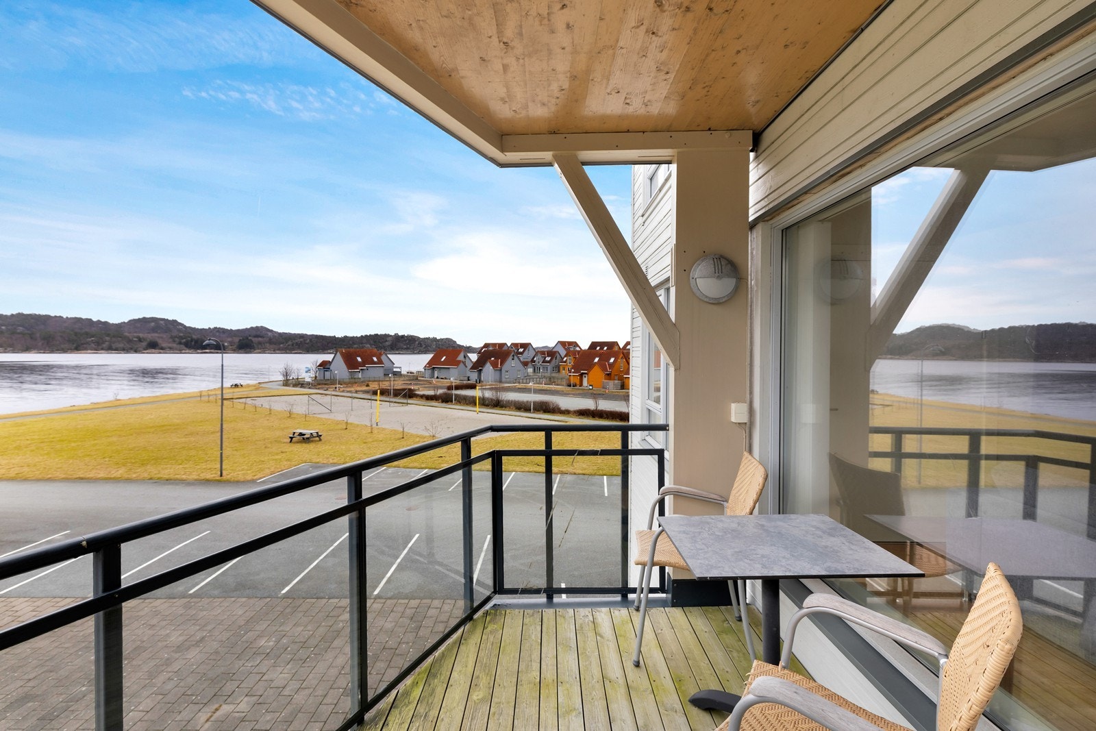 Balkong med flott sjøutsikt! Galleribilde