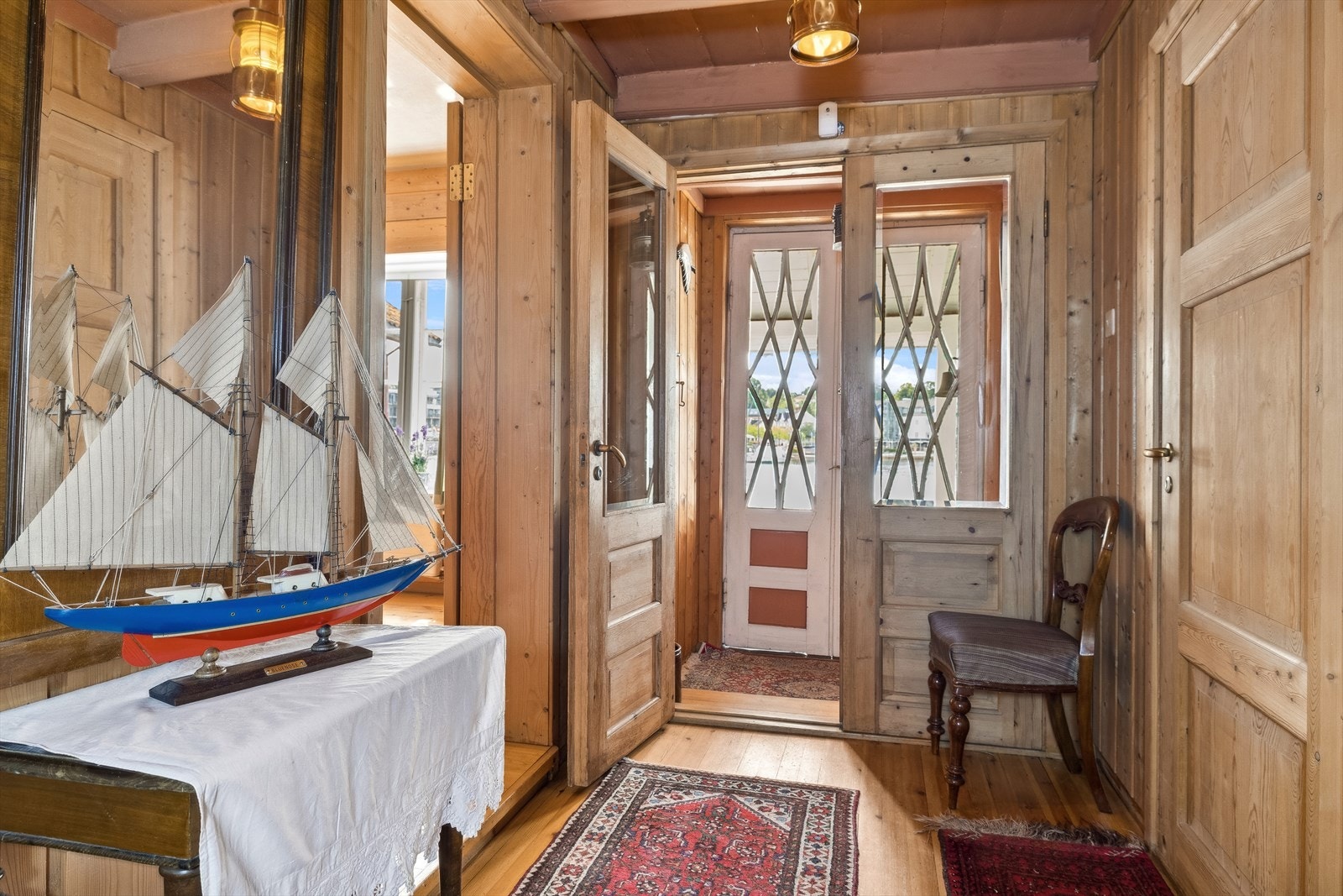 Her ønskes man velkommen inn i et hyggelig vindfang/gang, som får deg til å føle deg hjemme fra første stund. Galleribilde