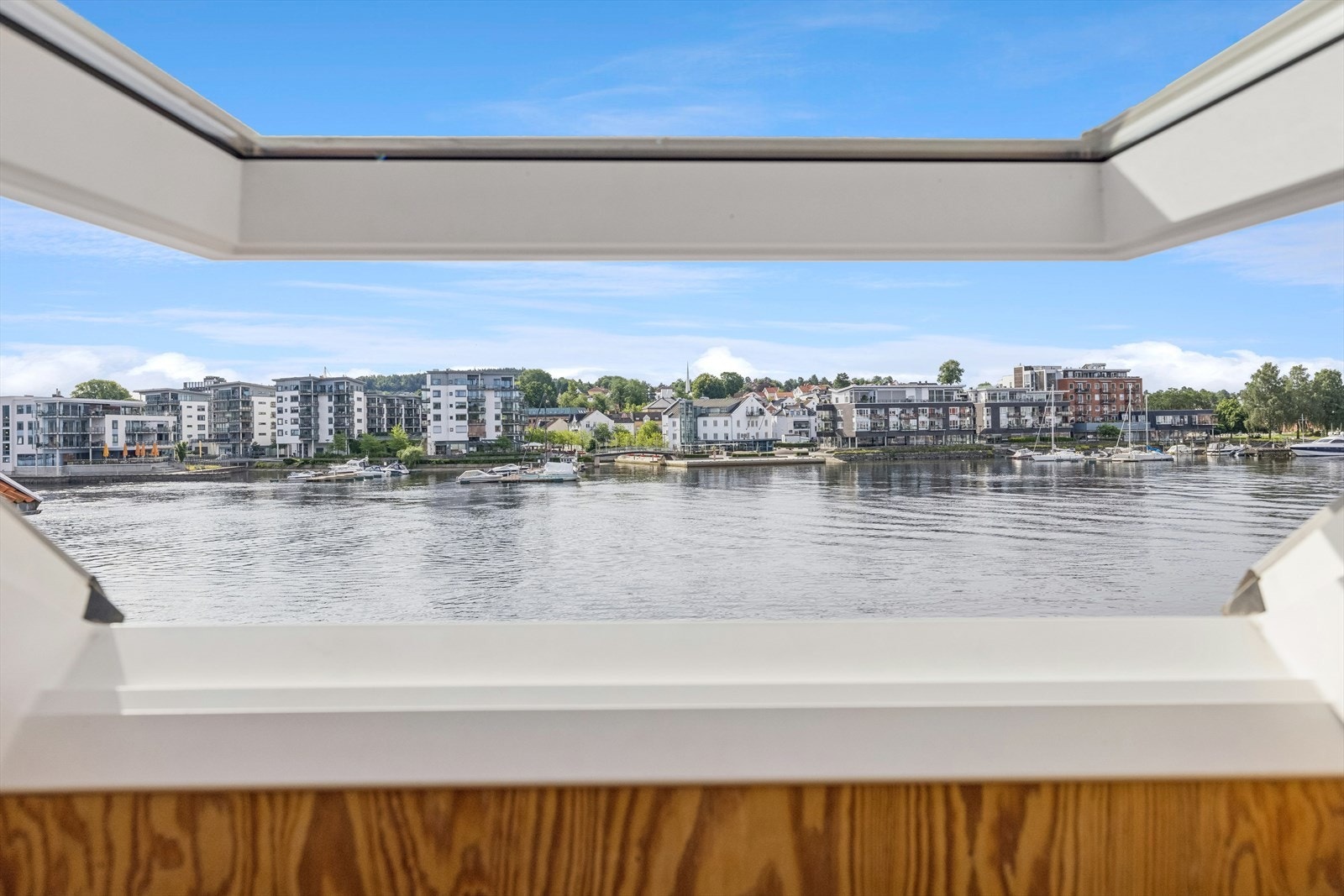 For en utsikt! - Bildet er tatt fra loftsstuen. Galleribilde