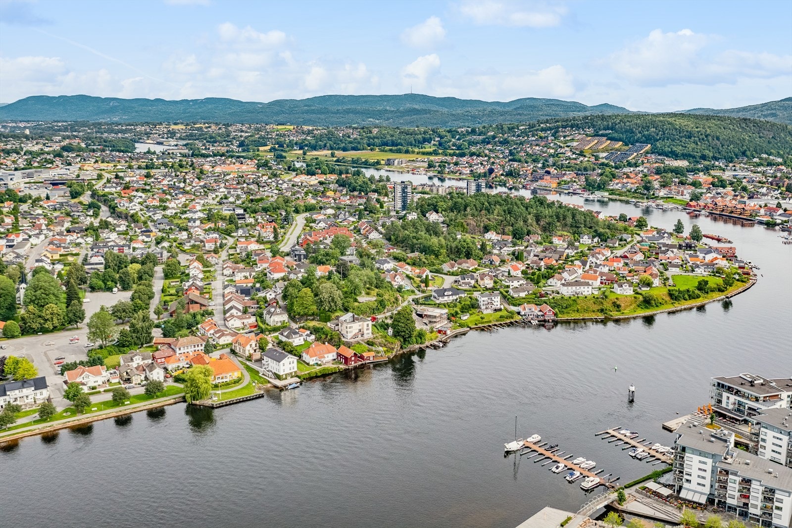 Et fint sted å bo, i et rolig boligområde, godt skjermet for trafikk. Galleribilde