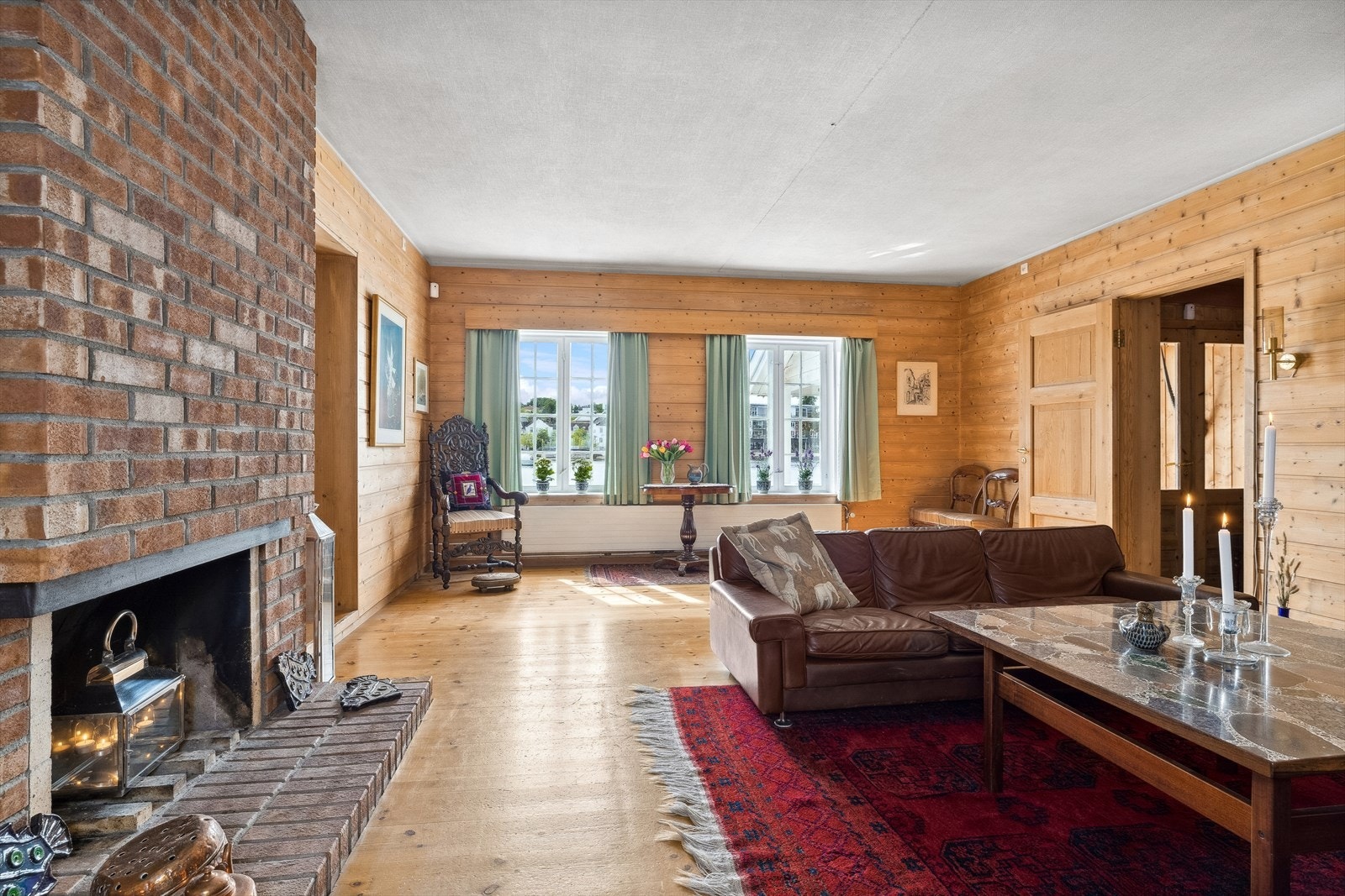 Herlig og romslig stue . Galleribilde