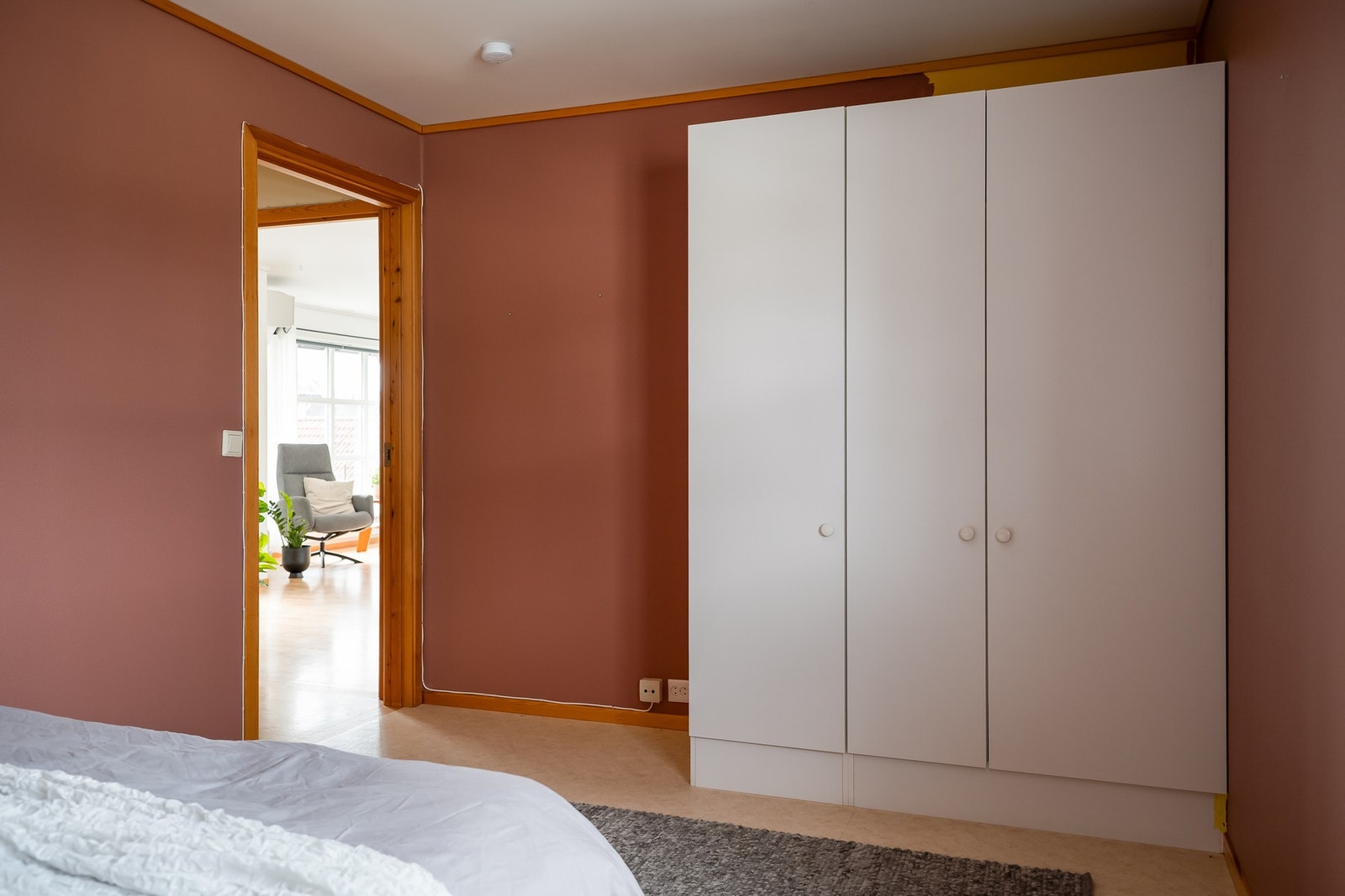 Her har man god plass for dobbeltseng og garderobe. Galleribilde