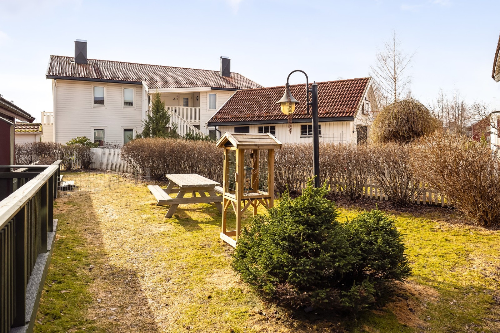 Hyggelig og privat fellesareal for sameiet. Velkommen til visning! Husk påmelding til fellesvisning. Galleribilde