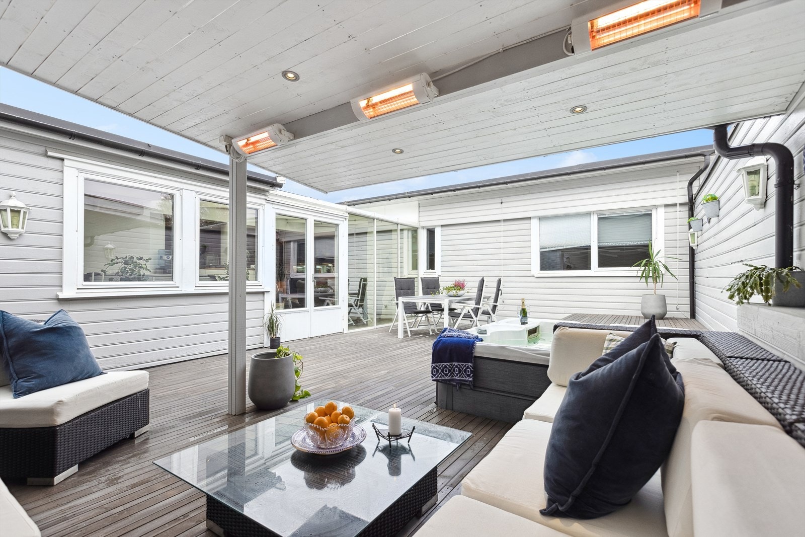 Uteområde er skjermet, privat og barnevennlig. Galleribilde