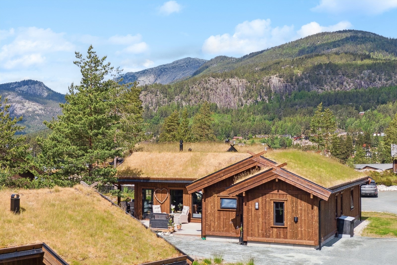 Hytta er designet med alt på ett plan, perfekt for å nyte livet i alle aldre. Galleribilde