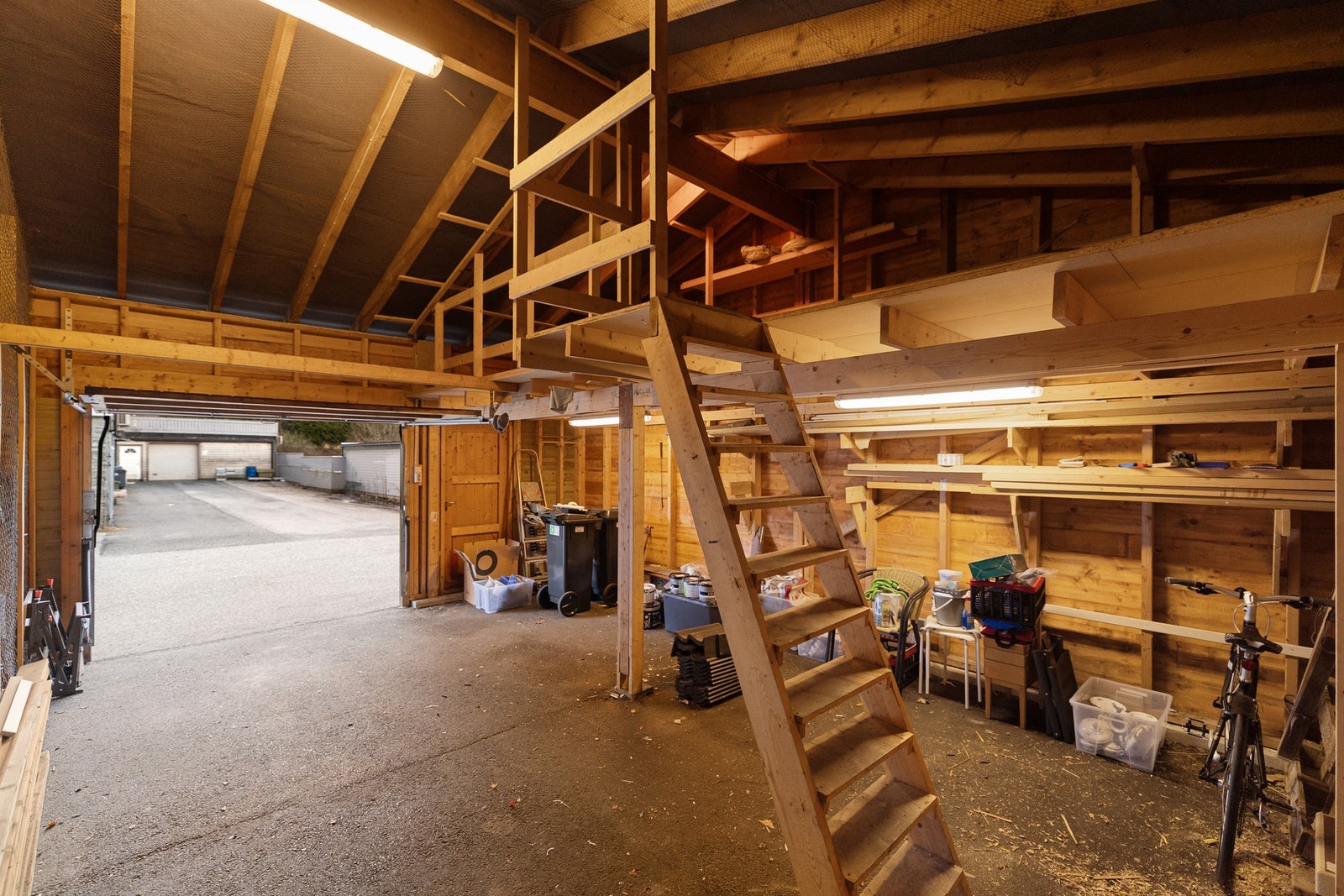 Smart lagringsplass på hems. Velkommen til visning! Galleribilde