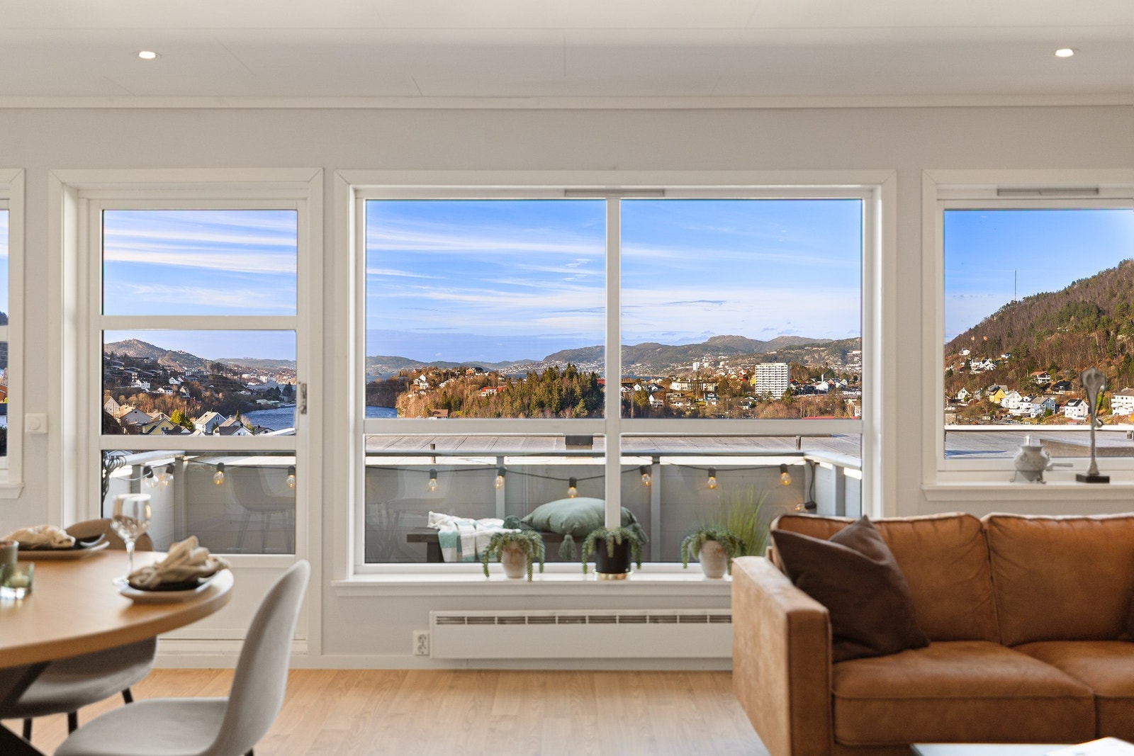 Velkommen inn i det nydelige allrommet. Galleribilde