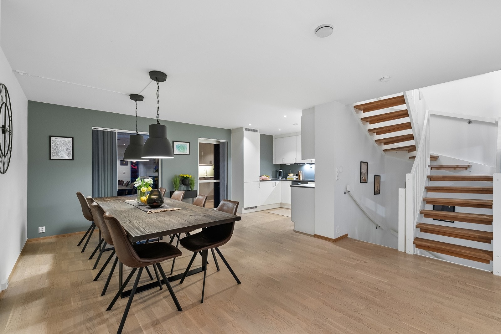 Den åpen løsning som skaper en luftig og sosial planløsning! Galleribilde