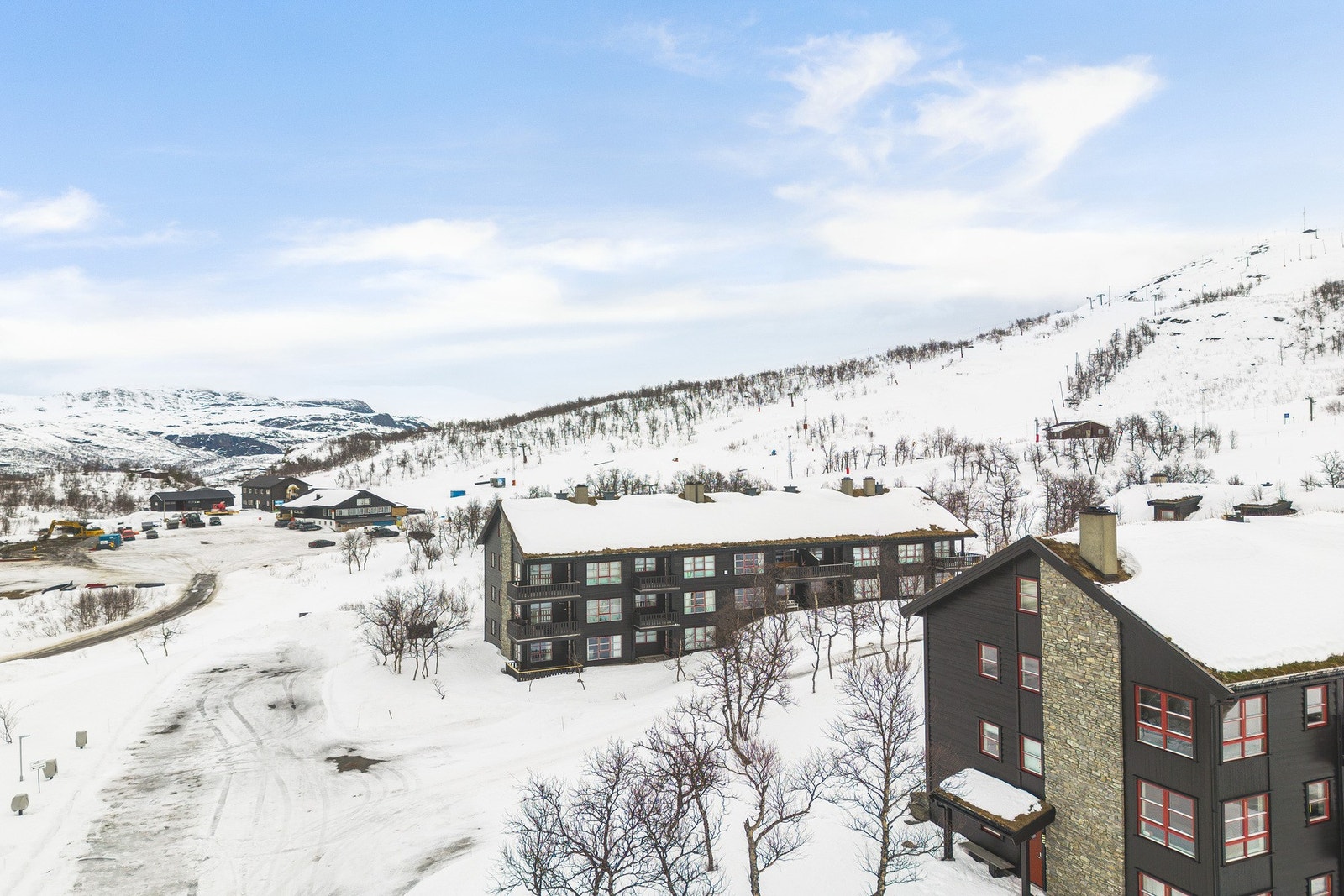 På sommerstid er leiligheten et fint utgangspunkt for turer i Jotunheimen Galleribilde