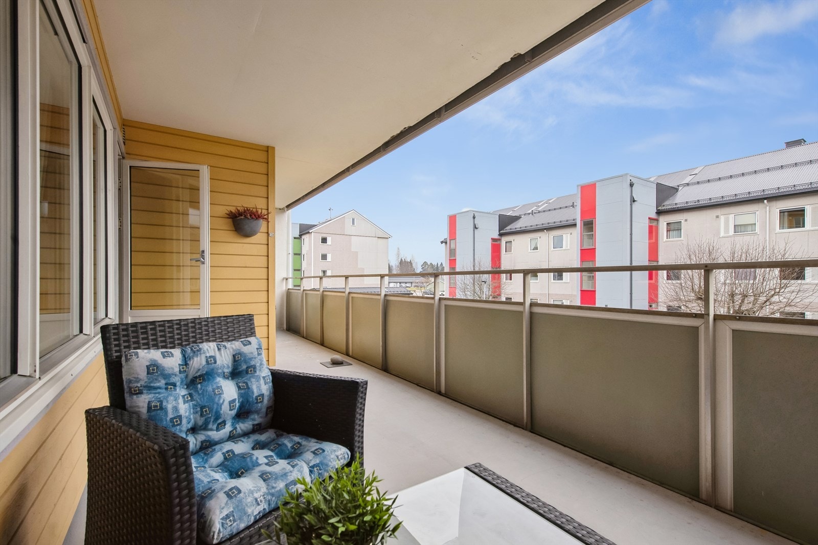 Her får du en overbygget, vestvendt balkong på hele 15 m². Galleribilde