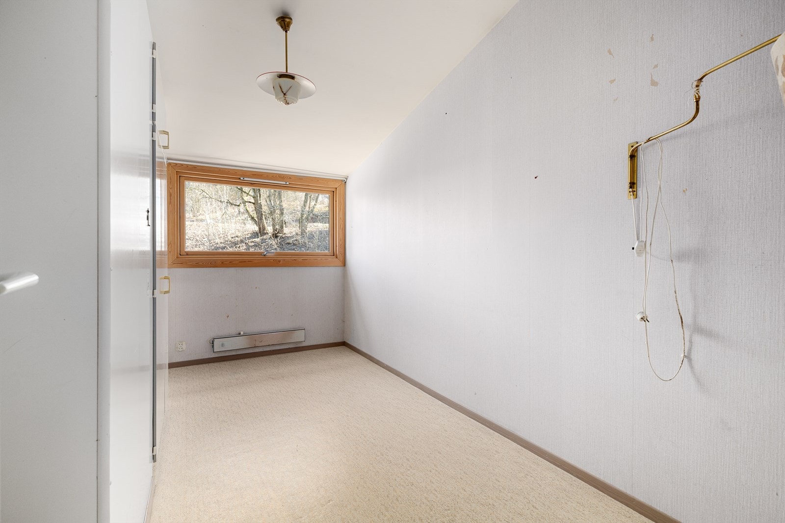 Soverom nummer to og tre er av lik størrelse og vender mot frodige omgivelser på sommerstid. Galleribilde