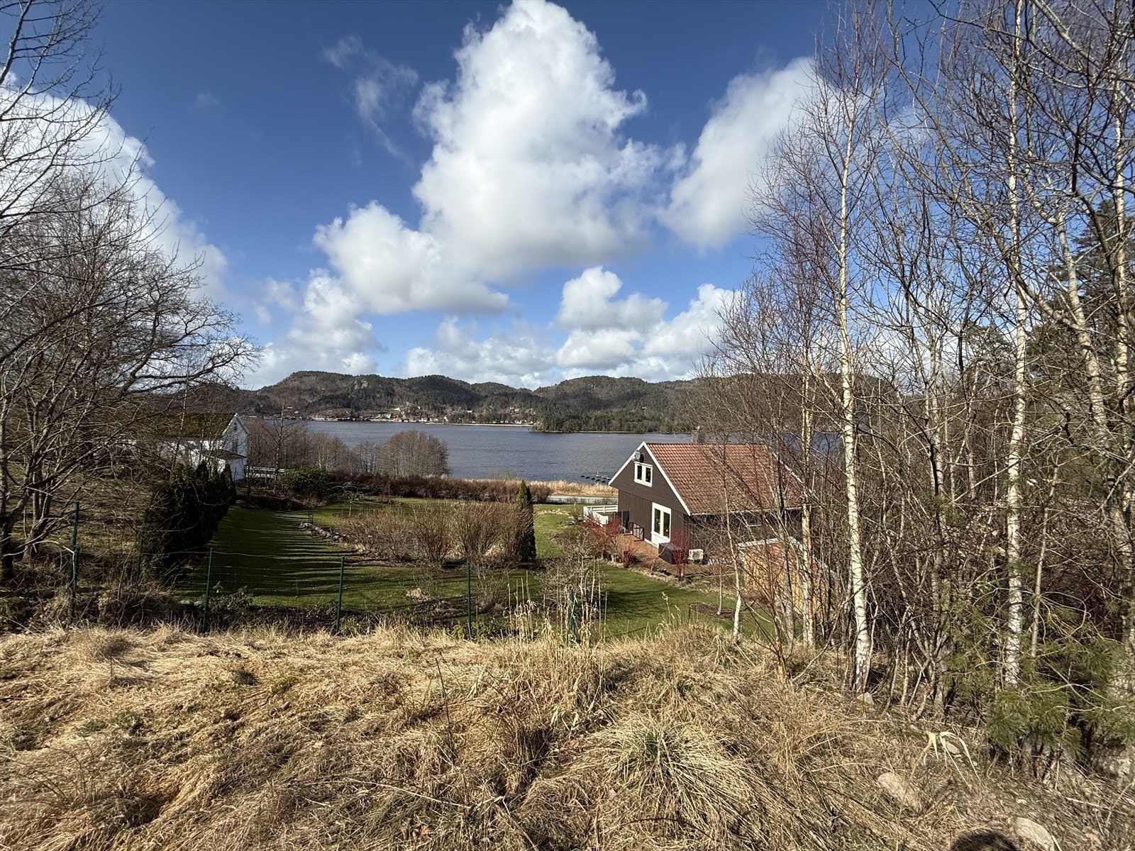 Utsikt fra tomten Galleribilde