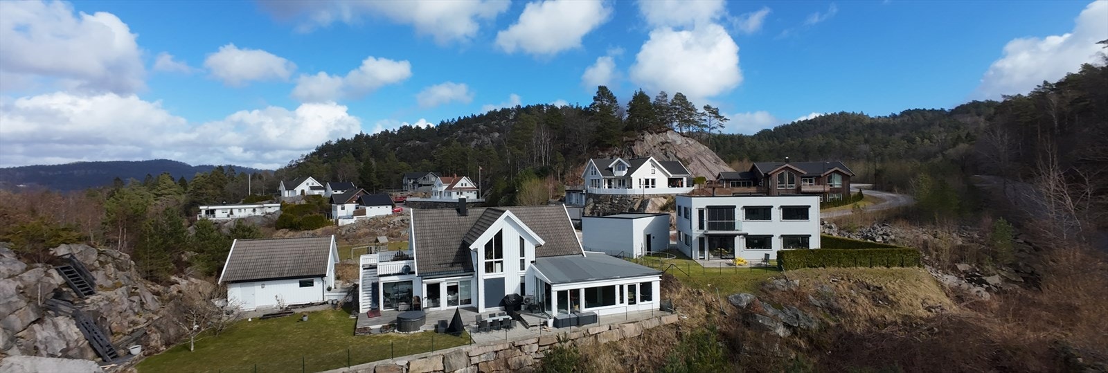 Etablert boligfelt ved tomten Galleribilde