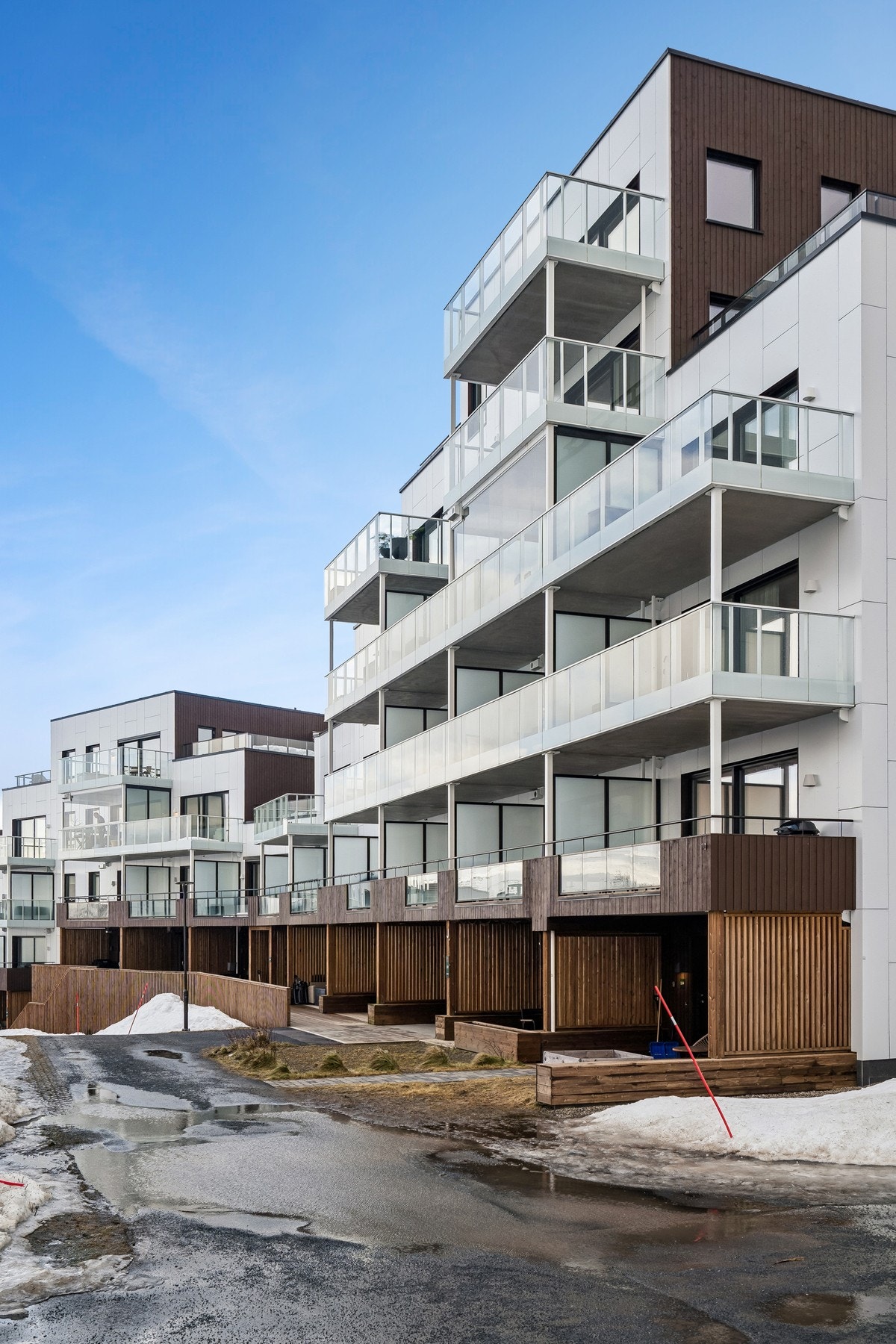 Det er svært gode bussforbindelser rett utenfor leiligheten. Galleribilde