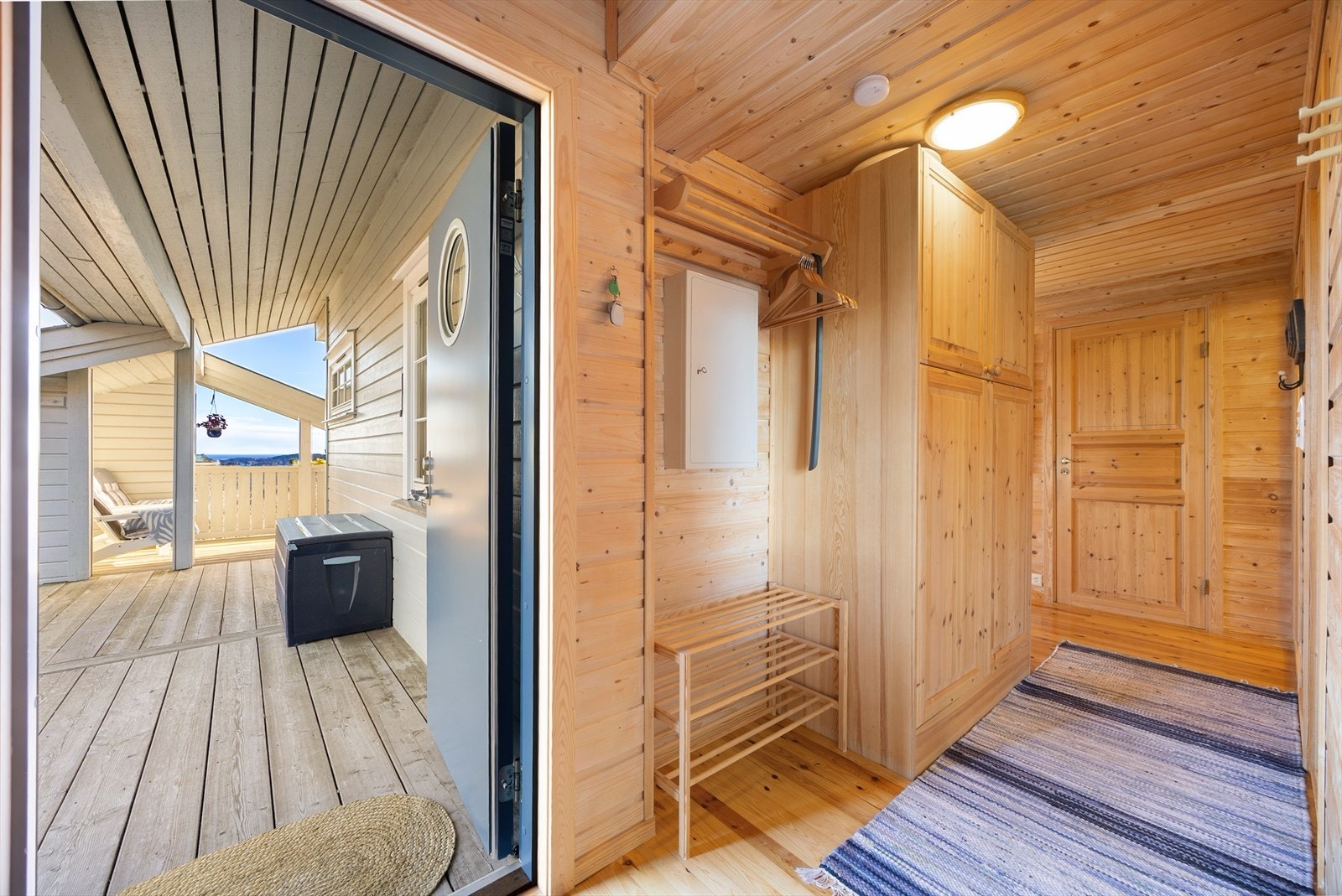 Inngangsparti og entrè Galleribilde